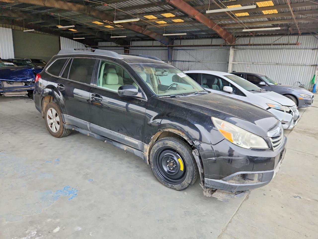 2010 Subaru Outback 2.5i Limited Black vin: 4S4BRCKC2A3325719
