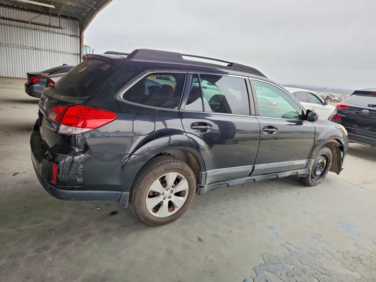 2010 Subaru Outback 2.5i Limited Black vin: 4S4BRCKC2A3325719