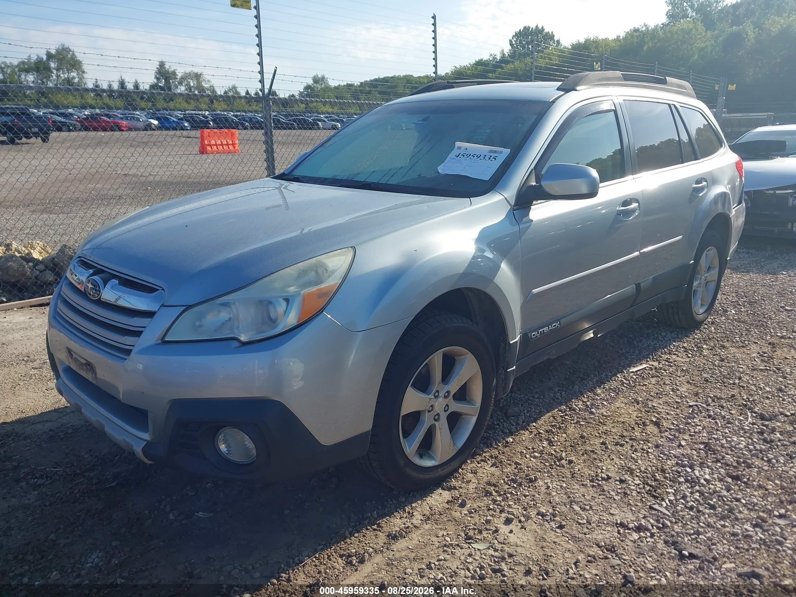 2013 Subaru Outback 2.5i Limited Silver vin: 4S4BRCKC2D3216231