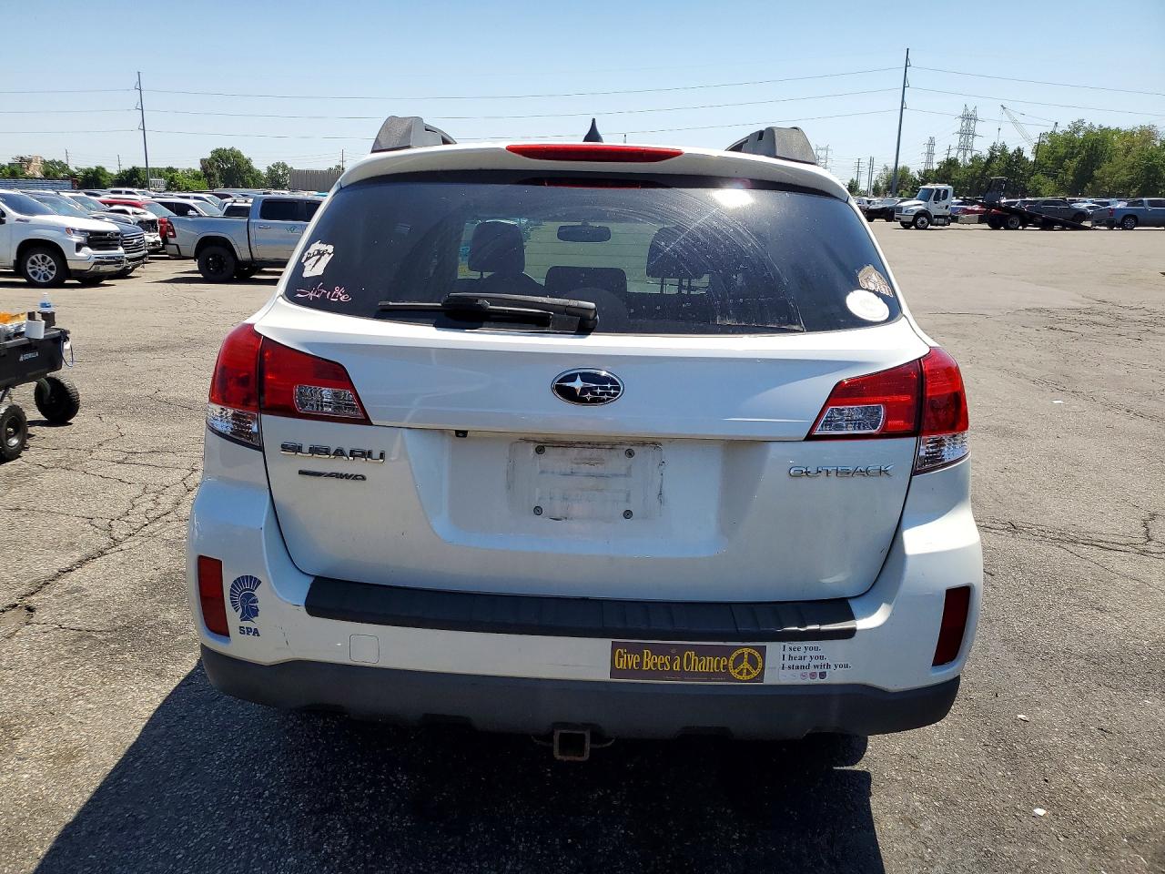 2013 Subaru Outback 2.5i Limited White vin: 4S4BRCKC2D3311100