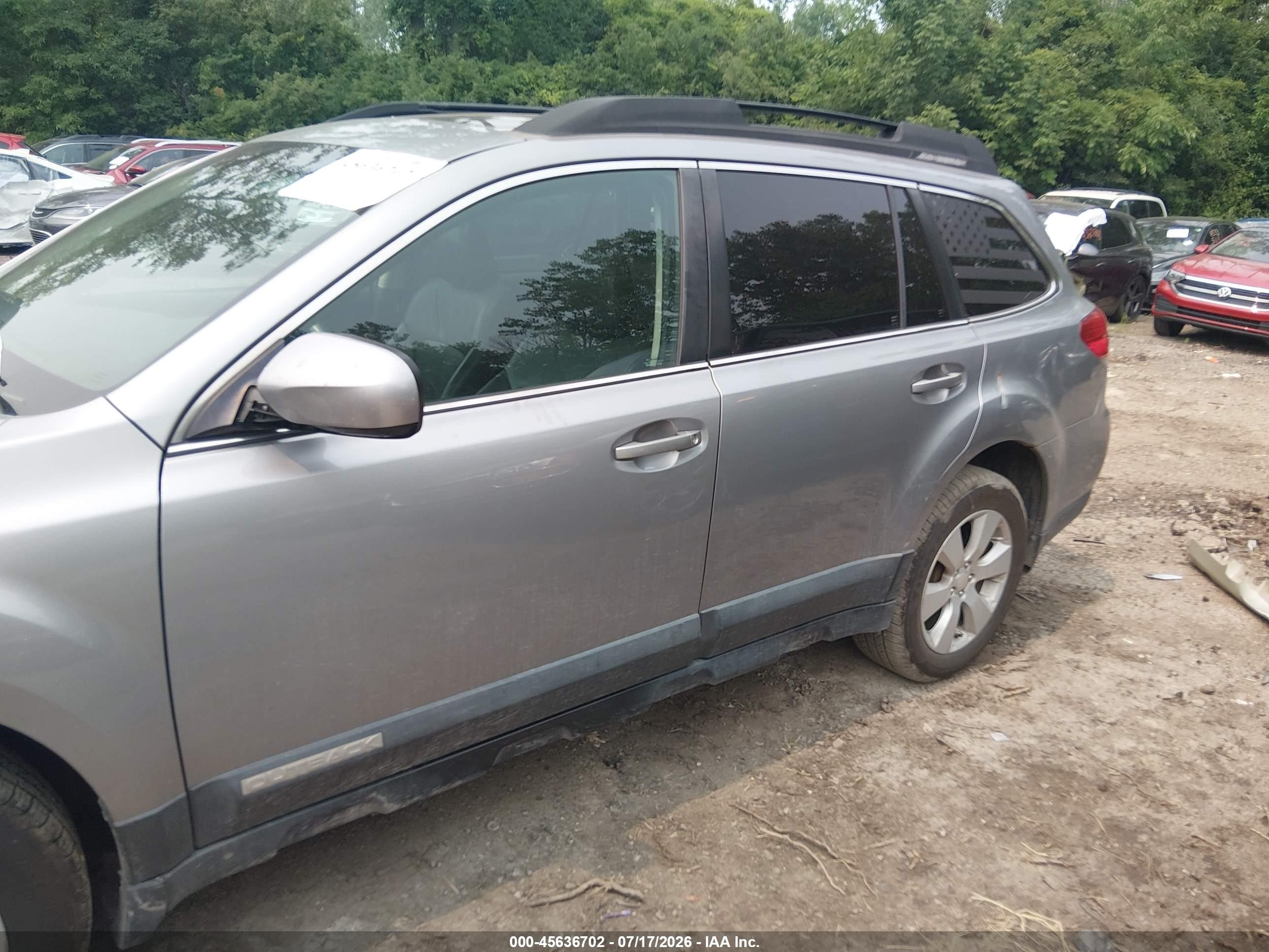 2010 Subaru Outback 2.5i Limited Silver vin: 4S4BRCKC3A3362102