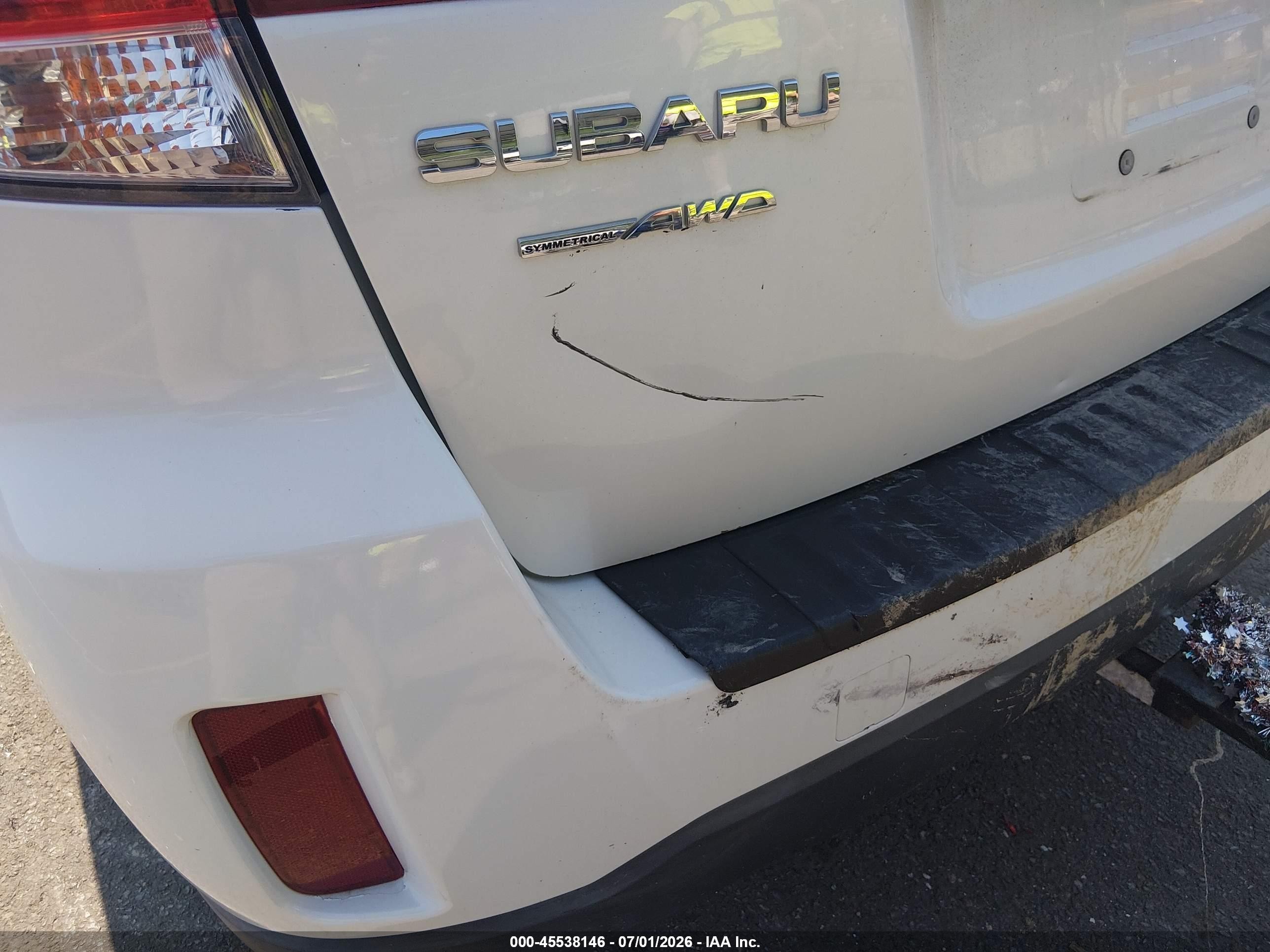 2011 Subaru Outback 2.5i Limited White vin: 4S4BRCKC3B3368743
