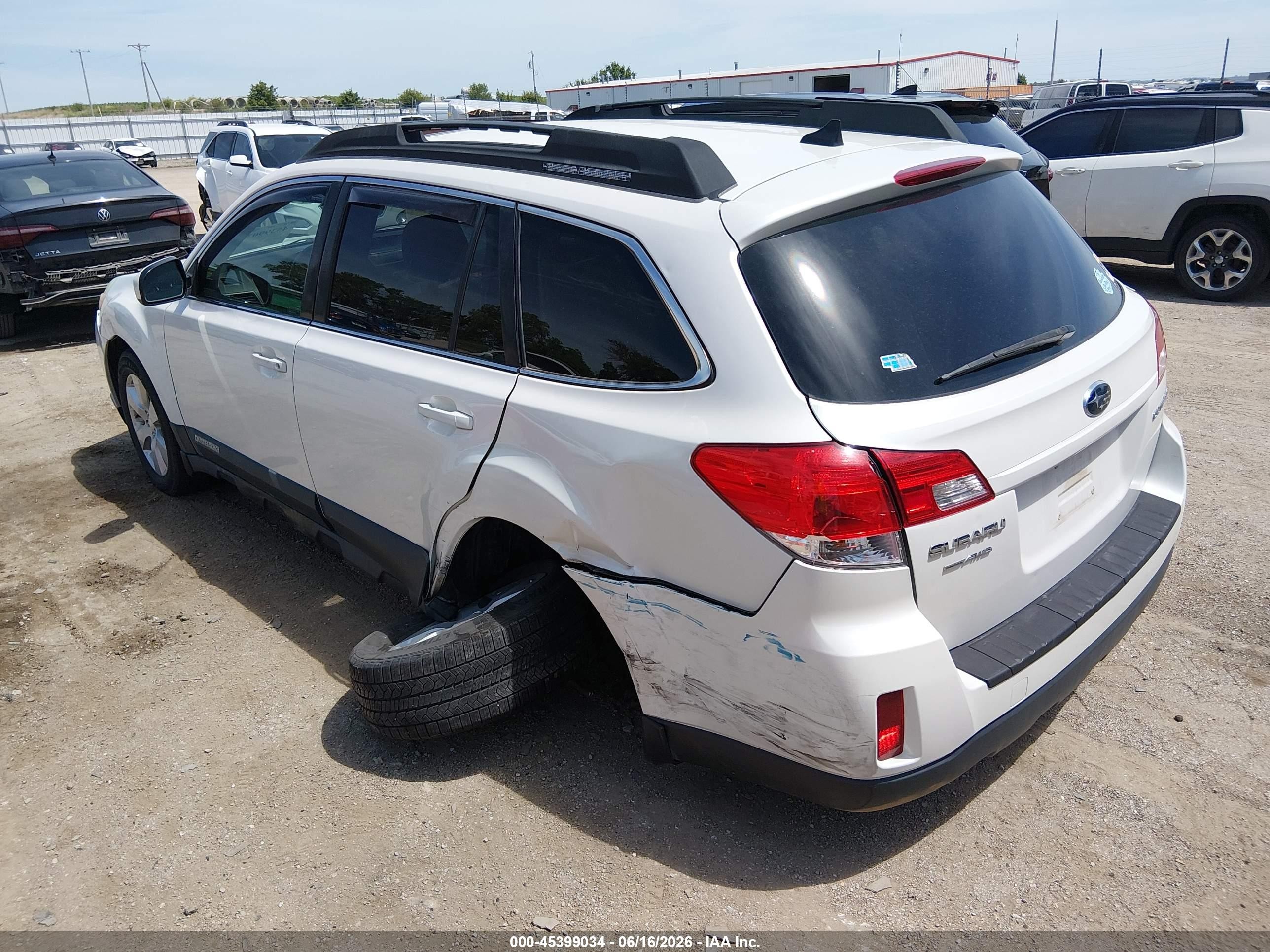 2011 Subaru Outback 2.5i Limited White vin: 4S4BRCKC3B3372128