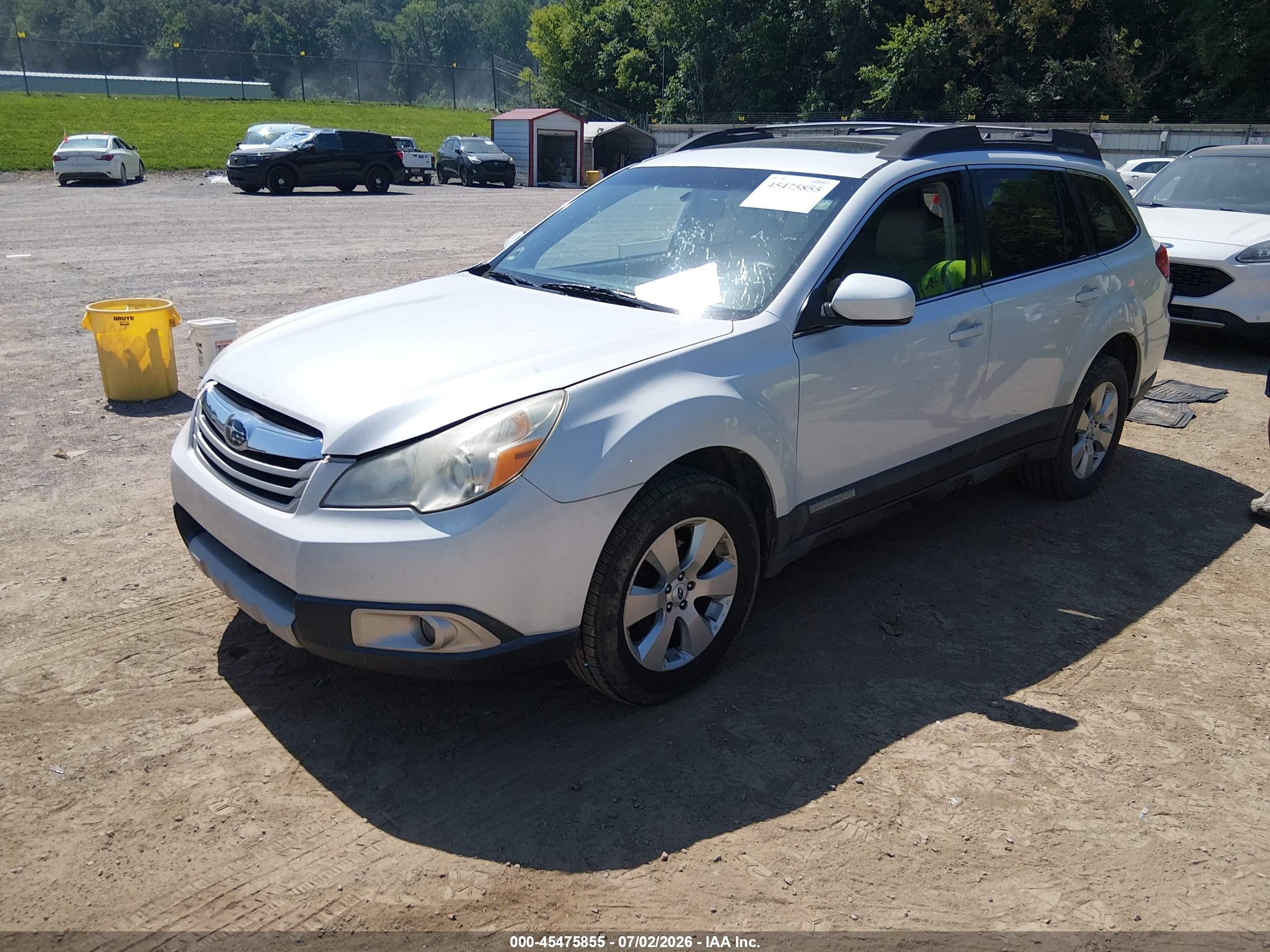 2012 Subaru Outback 2.5i Limited White vin: 4S4BRCKC3C3201428