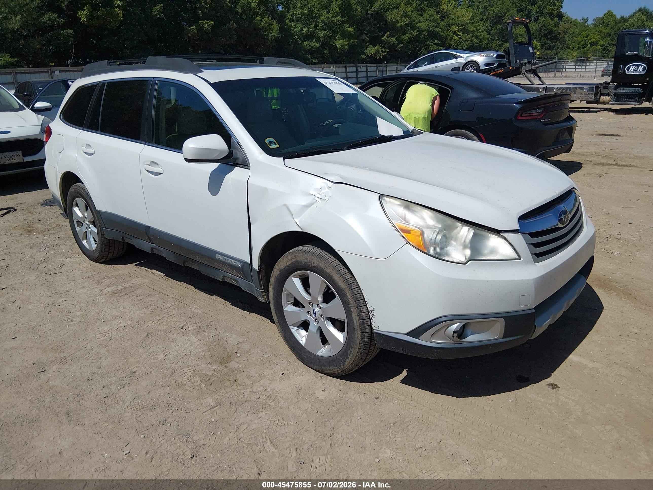 2012 Subaru Outback 2.5i Limited White vin: 4S4BRCKC3C3201428