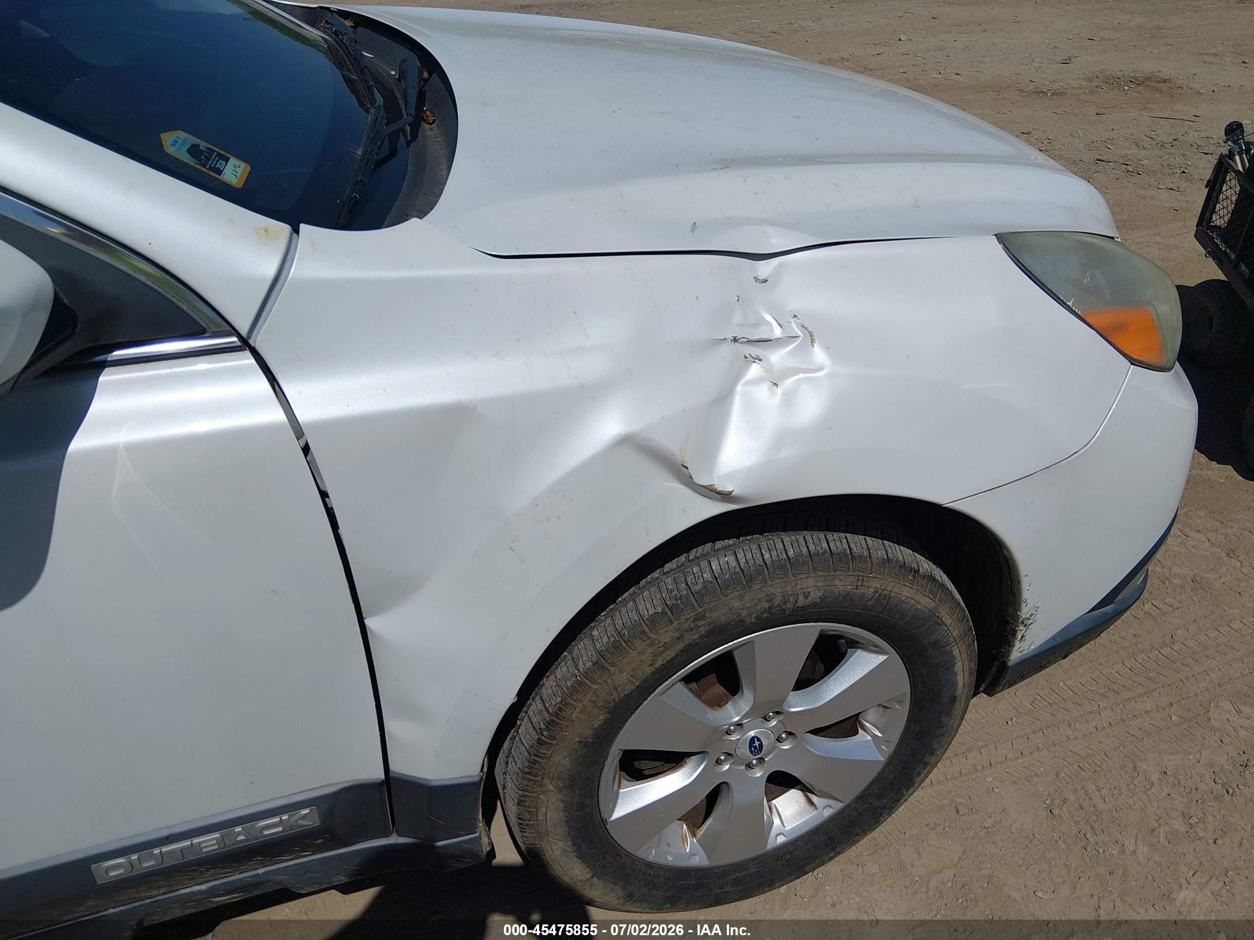 2012 Subaru Outback 2.5i Limited White vin: 4S4BRCKC3C3201428