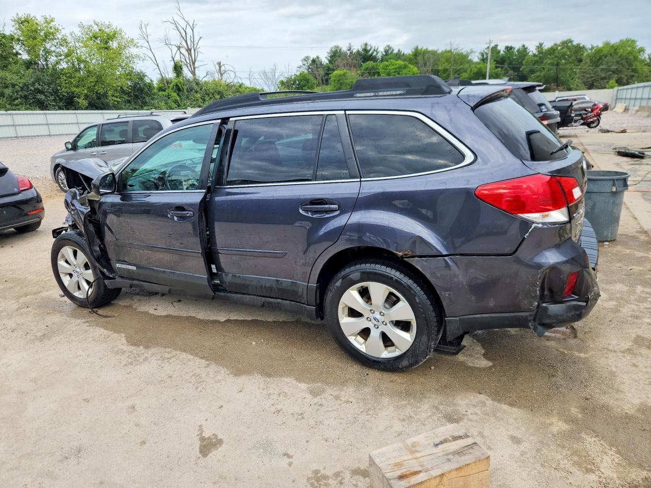 2012 Subaru Outback 2.5i Limited Gray vin: 4S4BRCKC3C3203440