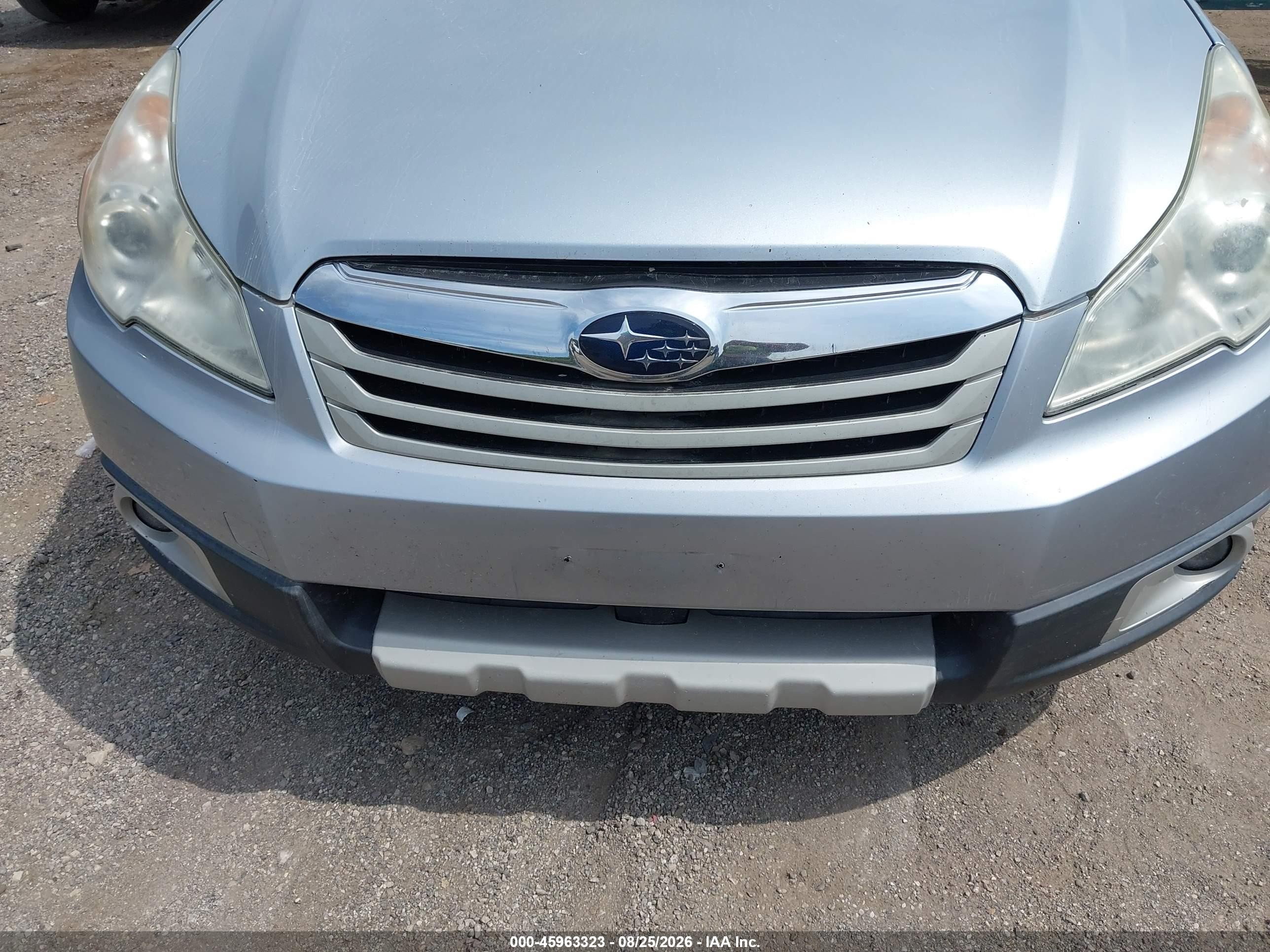2012 Subaru Outback 2.5i Limited Silver vin: 4S4BRCKC3C3237880