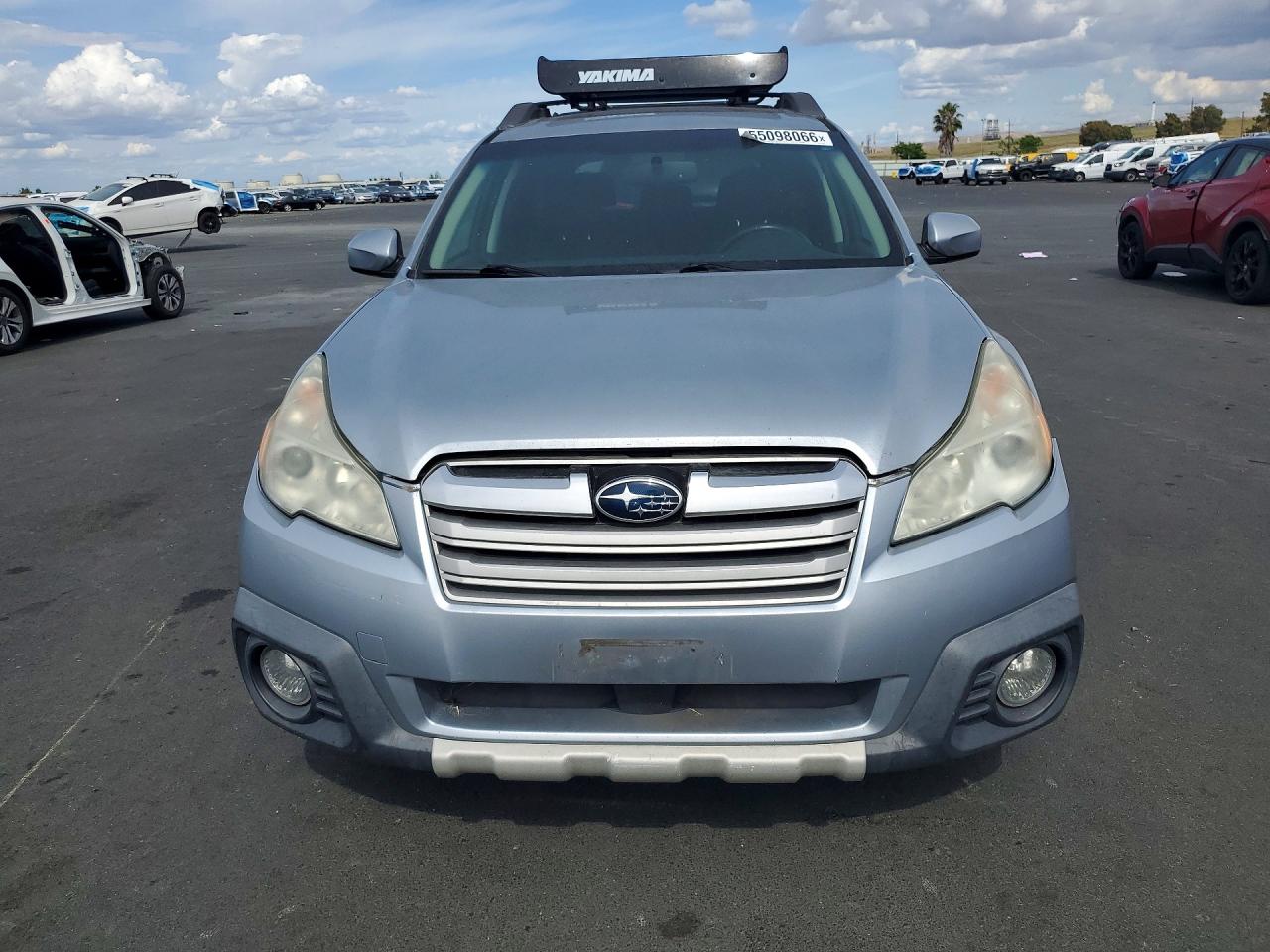 2013 Subaru Outback 2.5i Limited Silver vin: 4S4BRCKC3D3231532