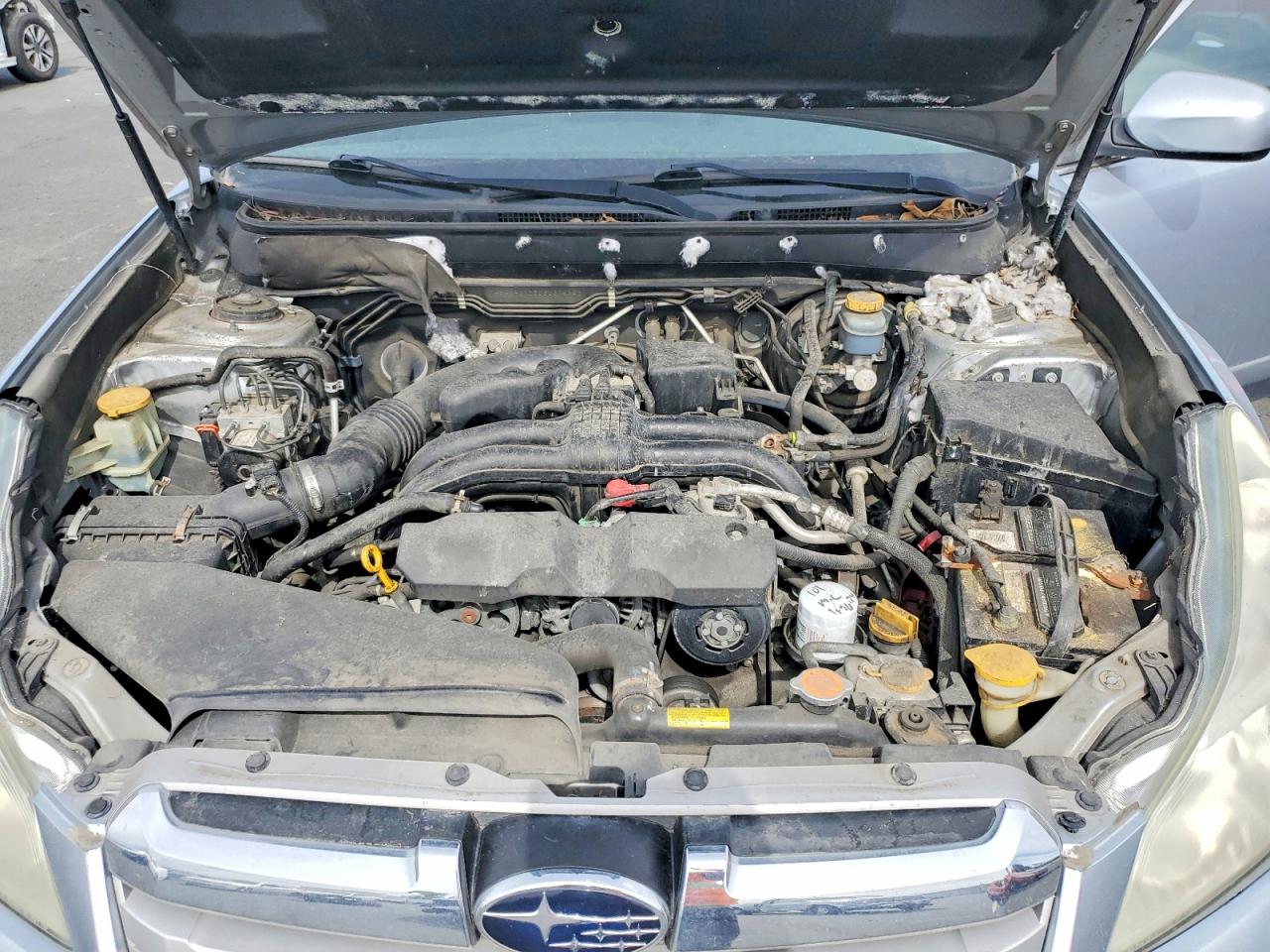2013 Subaru Outback 2.5i Limited Silver vin: 4S4BRCKC3D3231532