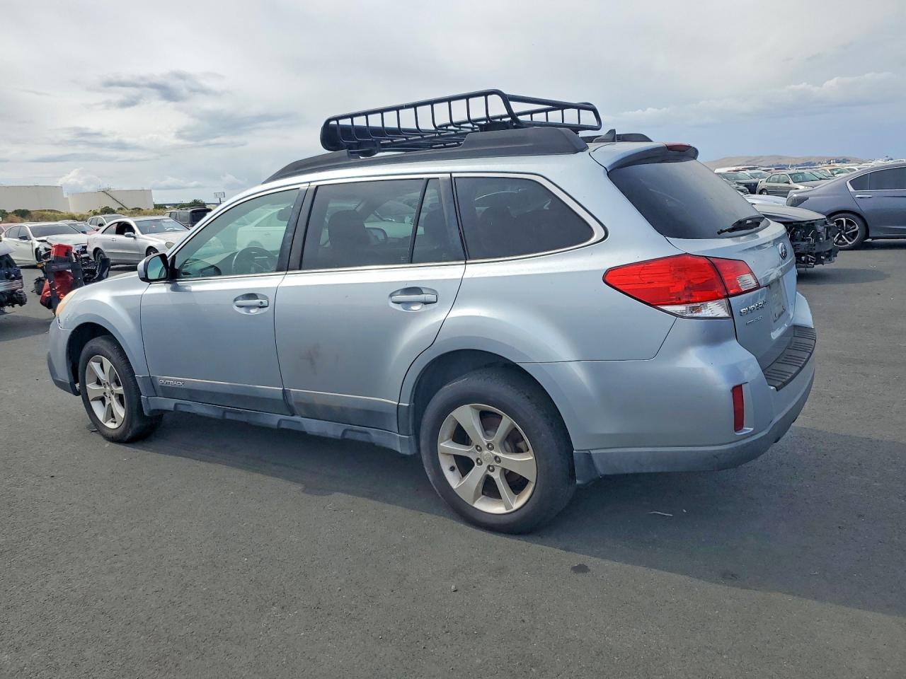 2013 Subaru Outback 2.5i Limited Silver vin: 4S4BRCKC3D3231532
