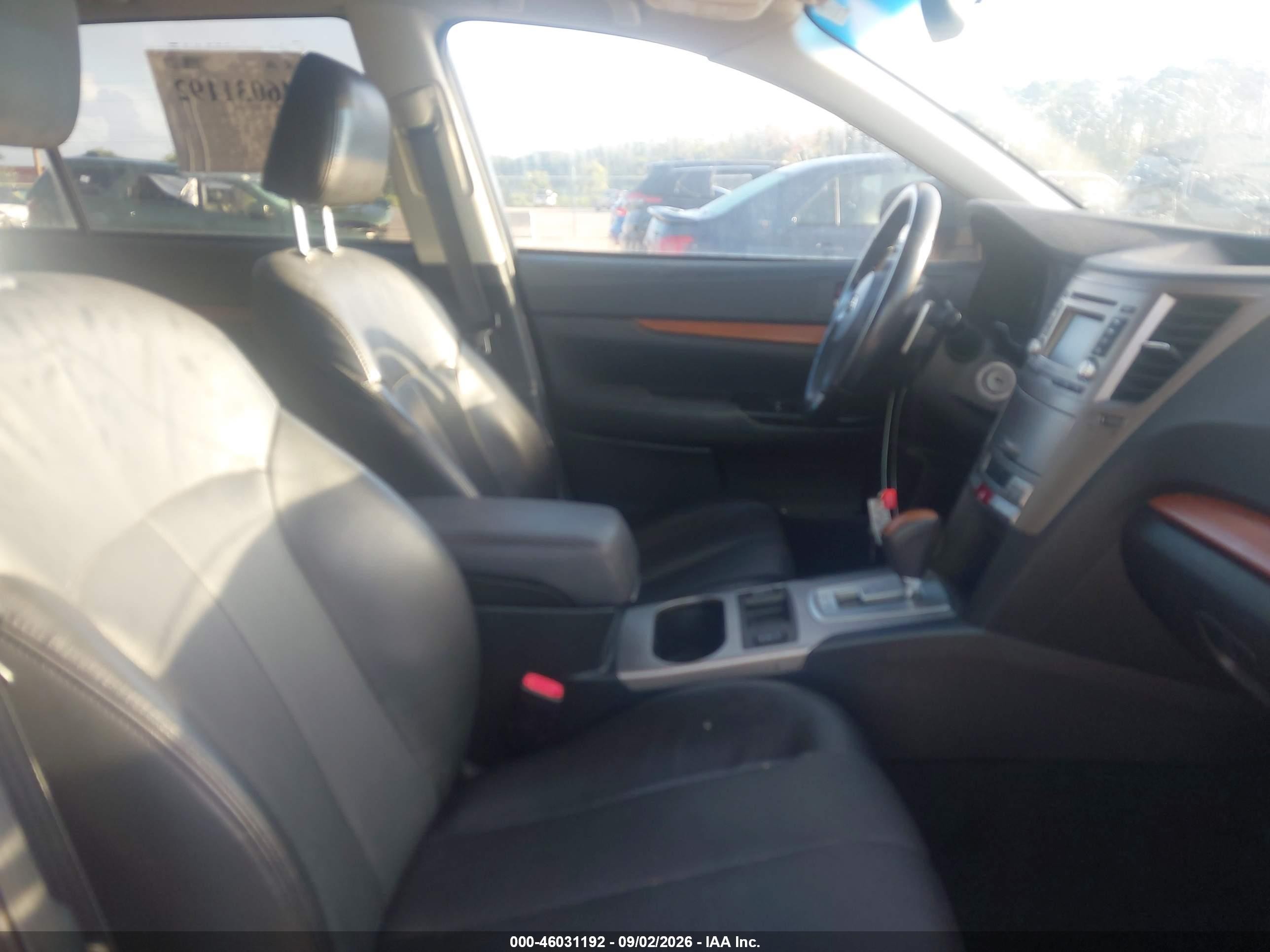 2013 Subaru Outback 2.5i Limited Red vin: 4S4BRCKC3D3244538