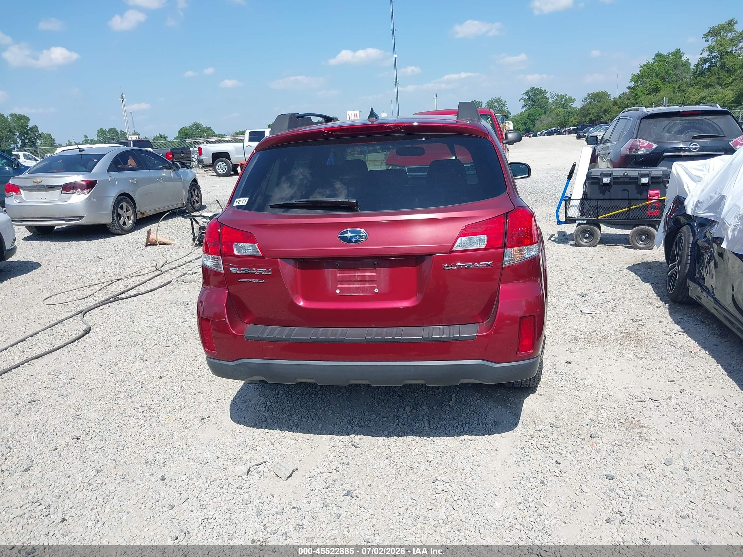 2013 Subaru Outback 2.5i Limited Red vin: 4S4BRCKC3D3246340