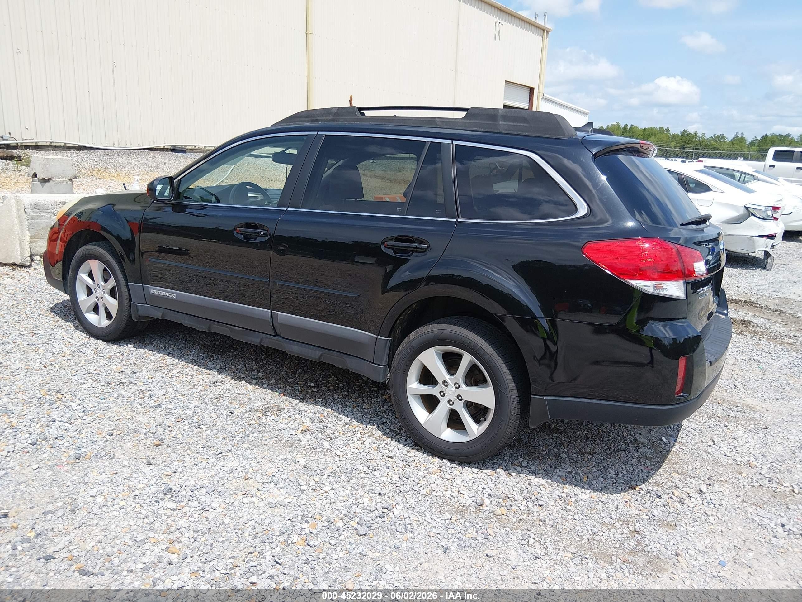 2013 Subaru Outback 2.5i Limited Black vin: 4S4BRCKC3D3277992