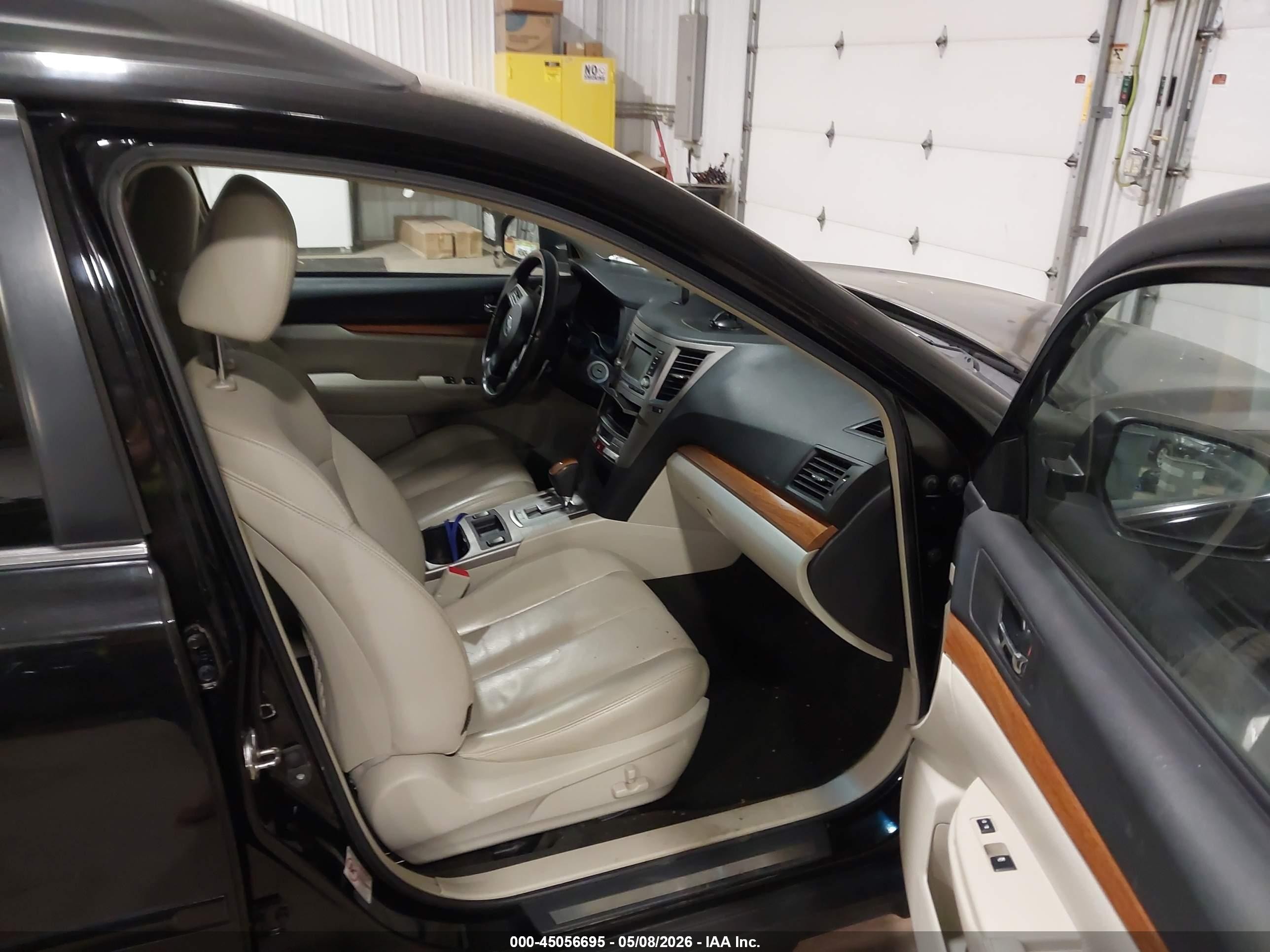 2013 Subaru Outback 2.5i Limited Black vin: 4S4BRCKC3D3282447