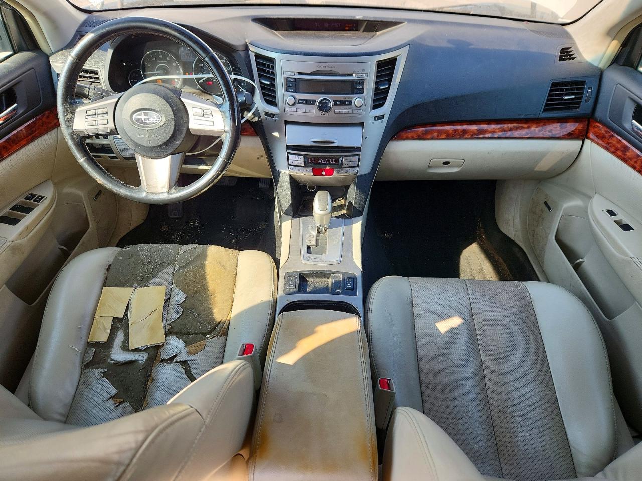 2011 Subaru Outback 2.5i Limited Белый vin: 4S4BRCKC4B3350316