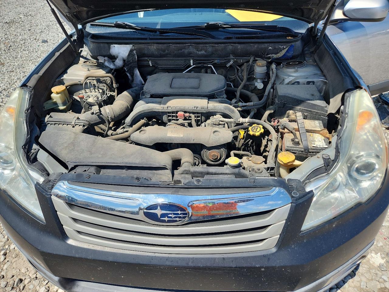 2010 Subaru Outback 2.5i Limited Silver vin: 4S4BRCKC5A3340425