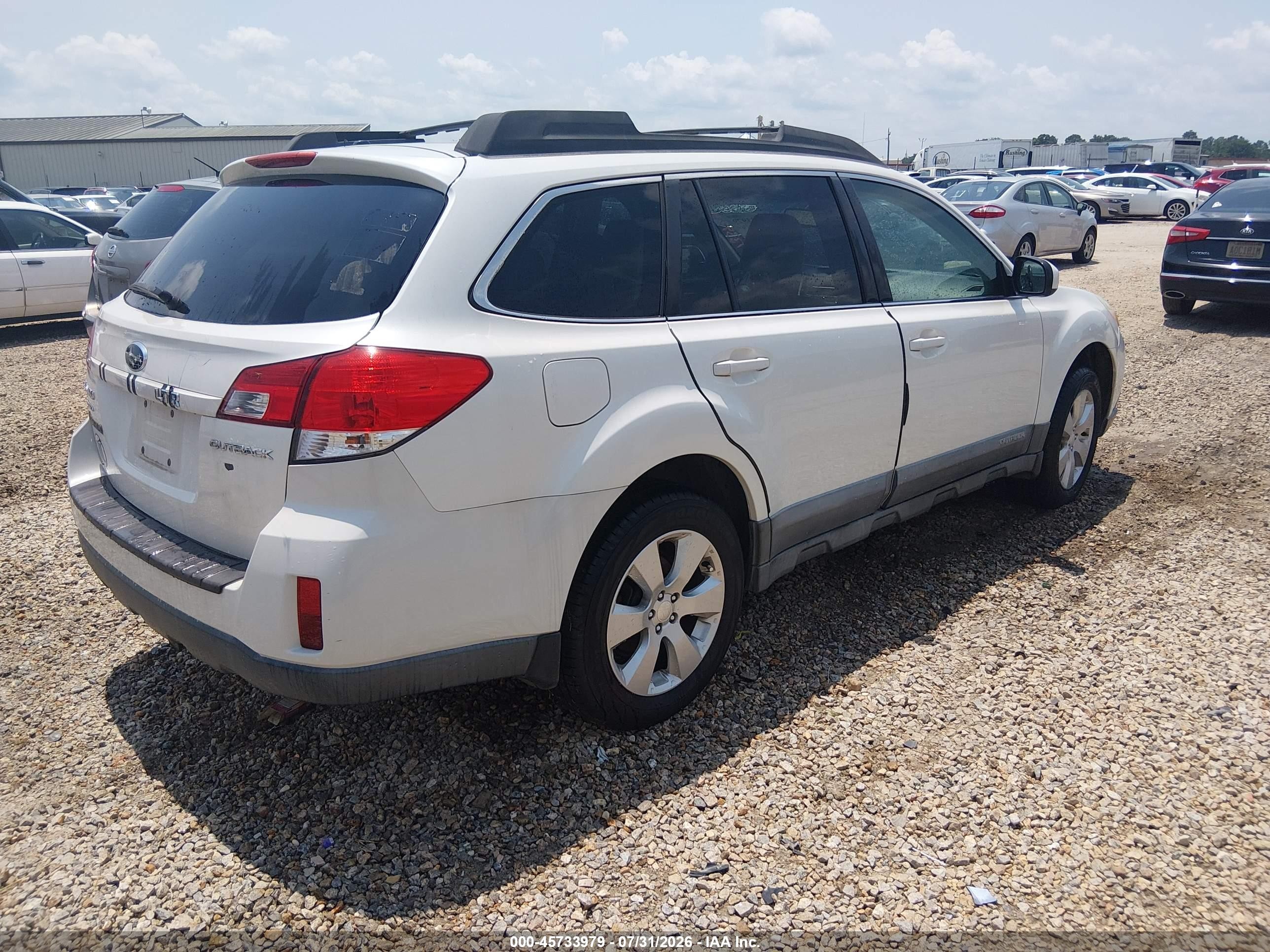 2010 Subaru Outback 2.5i Limited White vin: 4S4BRCKC5A3346161