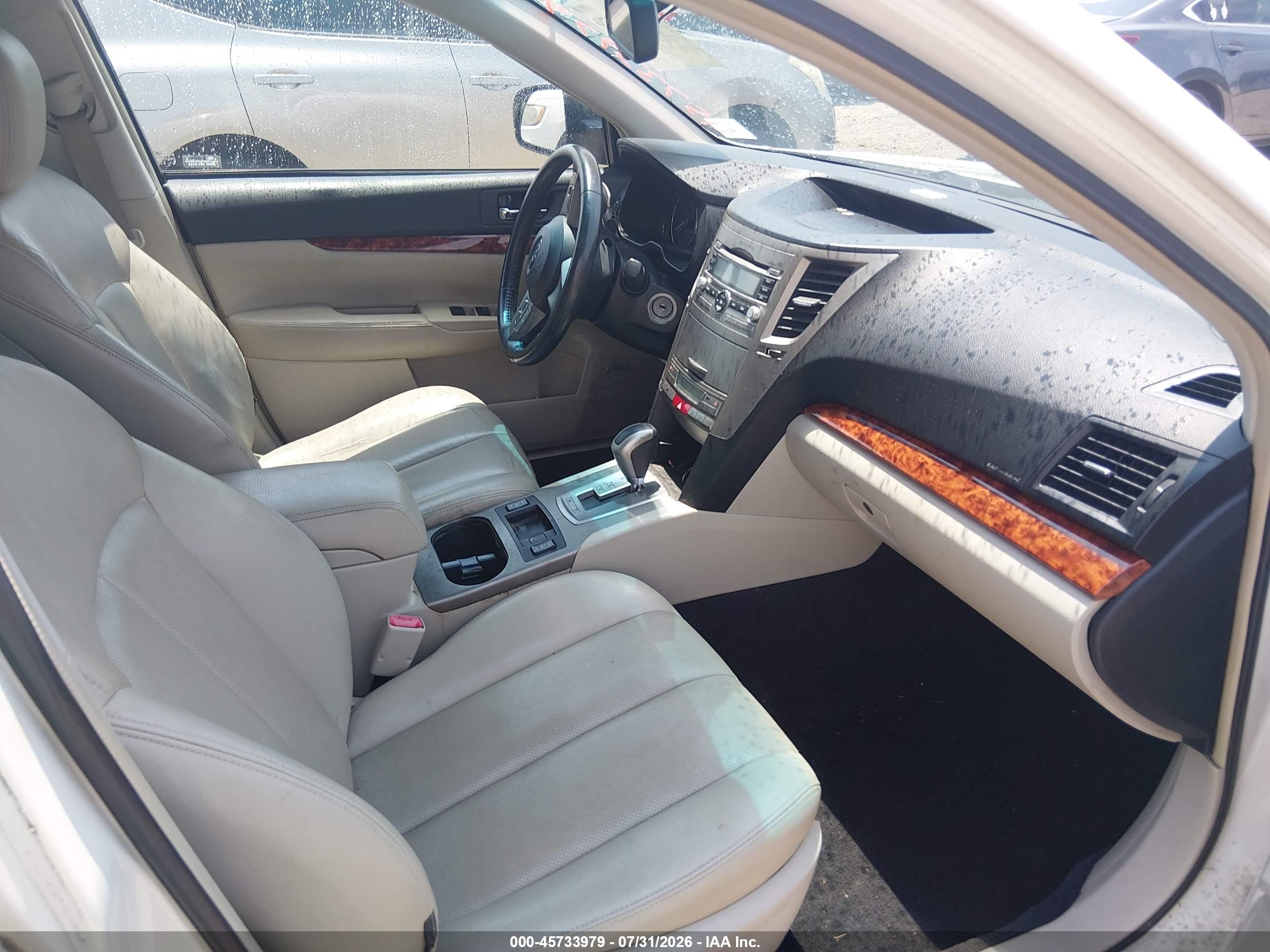 2010 Subaru Outback 2.5i Limited White vin: 4S4BRCKC5A3346161