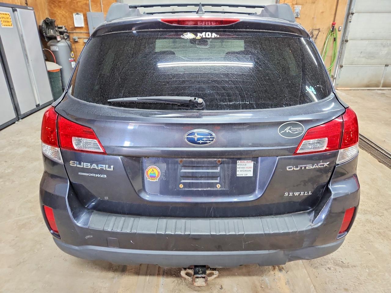2011 Subaru Outback 2.5i Limited Black vin: 4S4BRCKC5B3324713