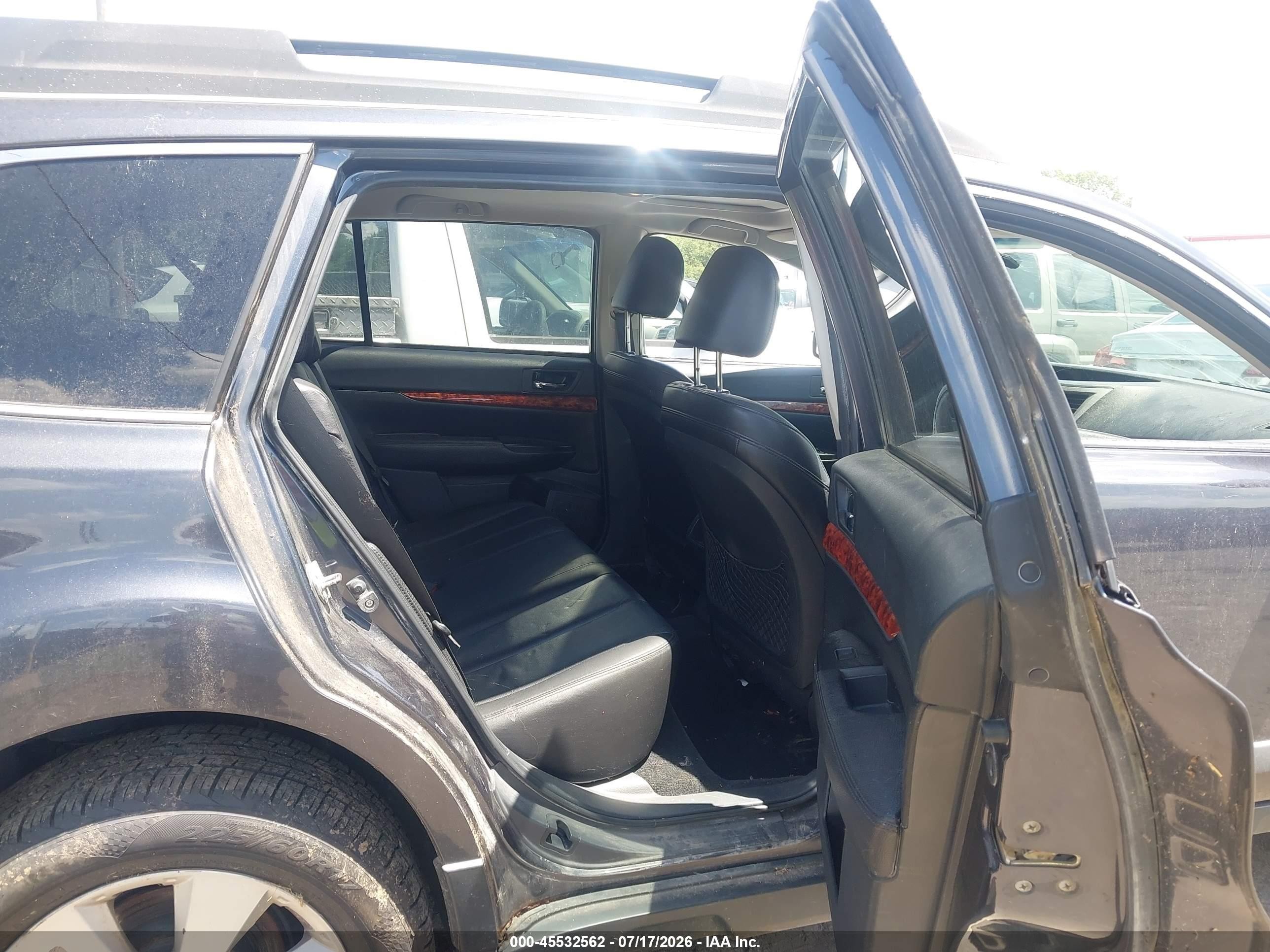 2011 Subaru Outback 2.5i Limited Dark Blue vin: 4S4BRCKC5B3389710