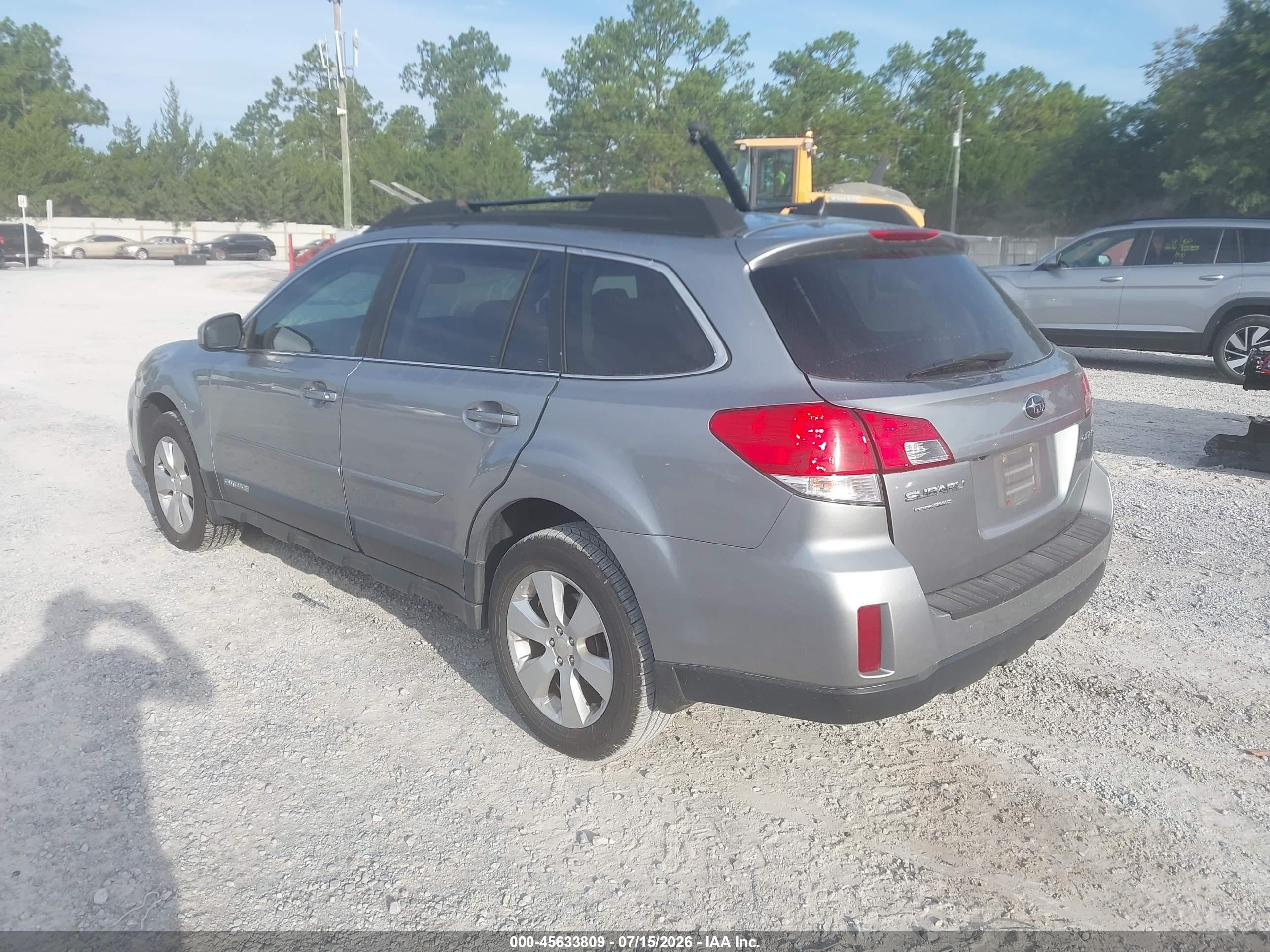 2011 Subaru Outback 2.5i Limited Silver vin: 4S4BRCKC5B3414458