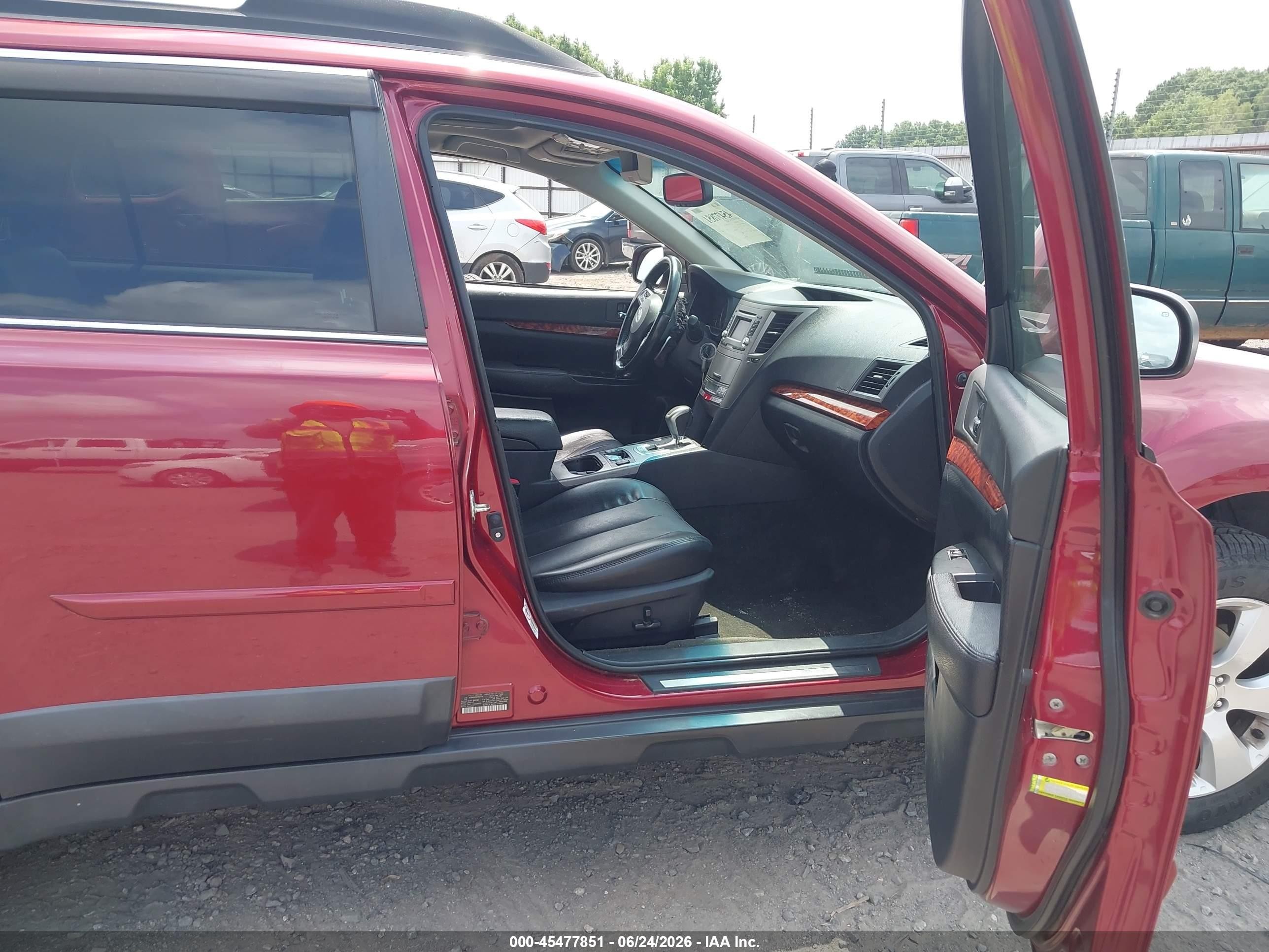 2012 Subaru Outback 2.5i Limited Red vin: 4S4BRCKC5C3247729