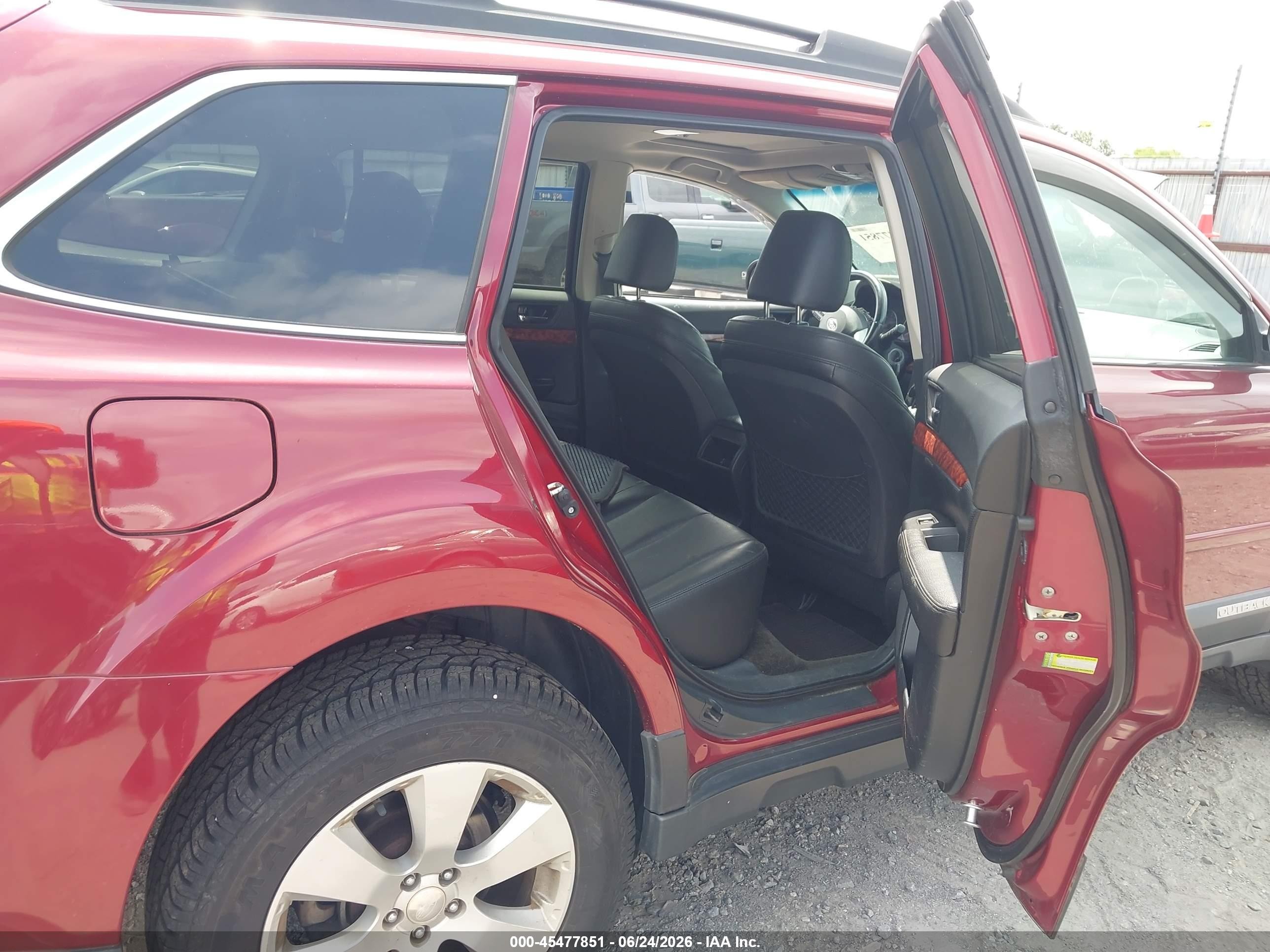 2012 Subaru Outback 2.5i Limited Red vin: 4S4BRCKC5C3247729