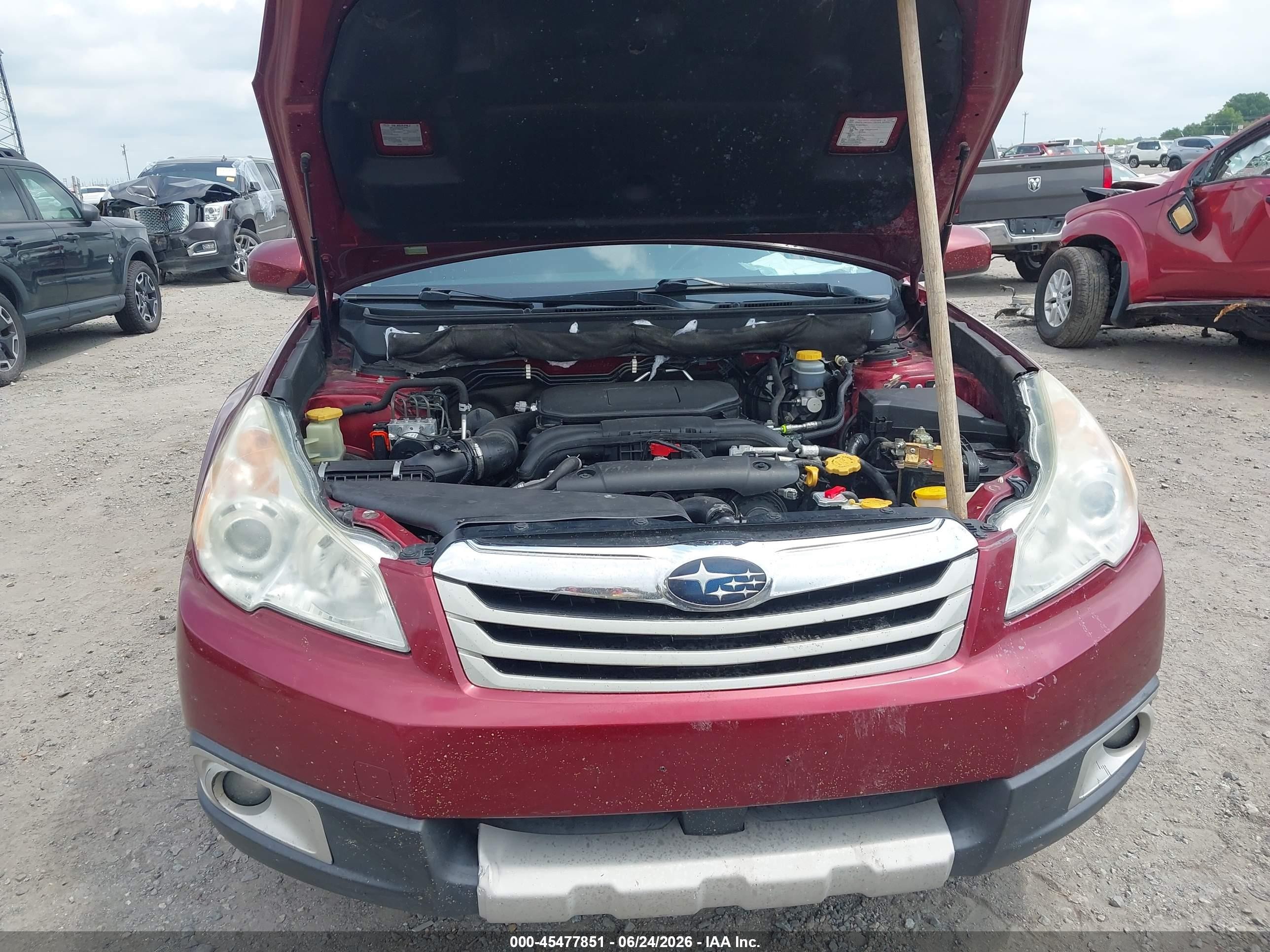 2012 Subaru Outback 2.5i Limited Red vin: 4S4BRCKC5C3247729