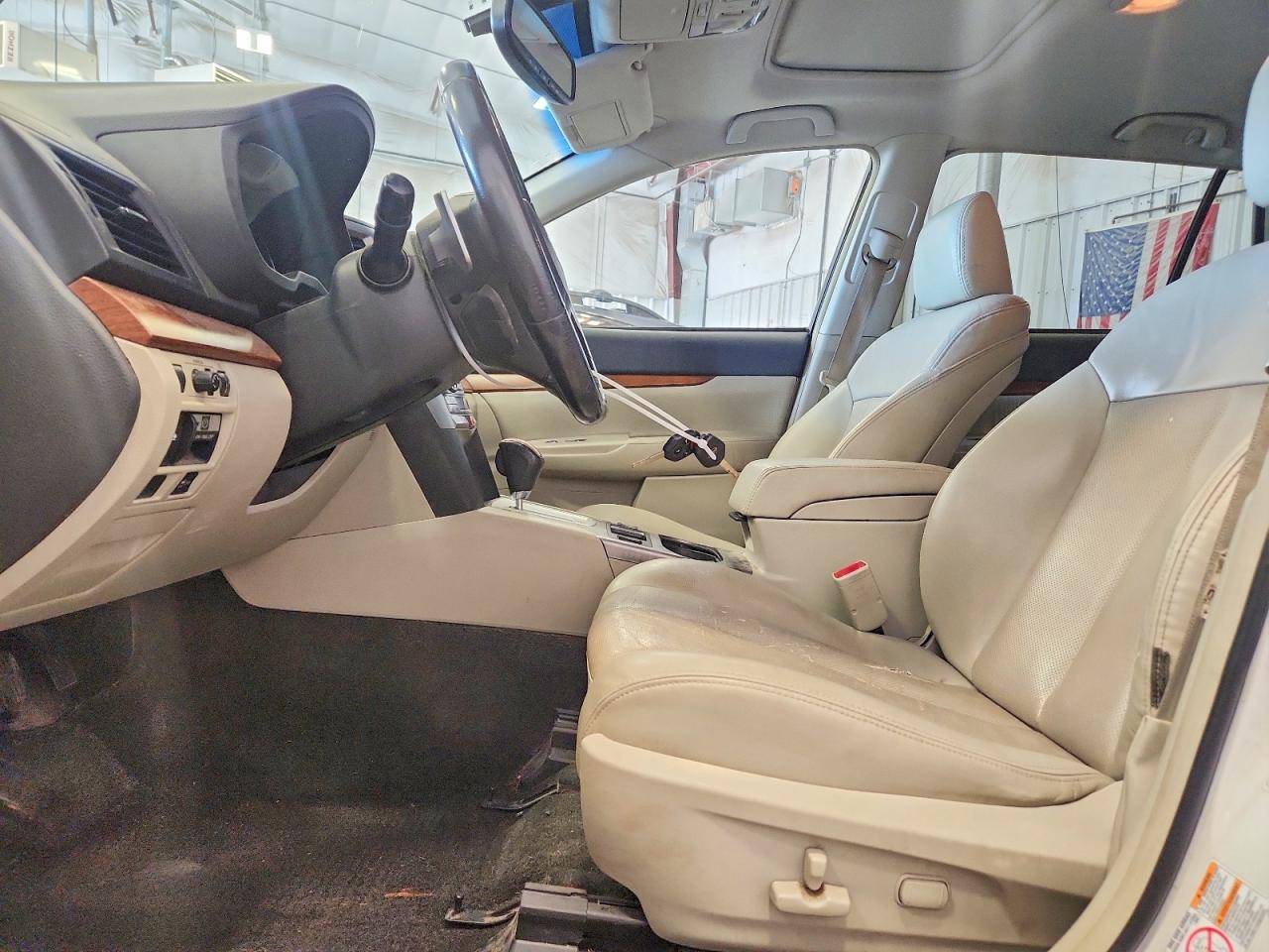 2013 Subaru Outback 2.5i Limited White vin: 4S4BRCKC5D3232164