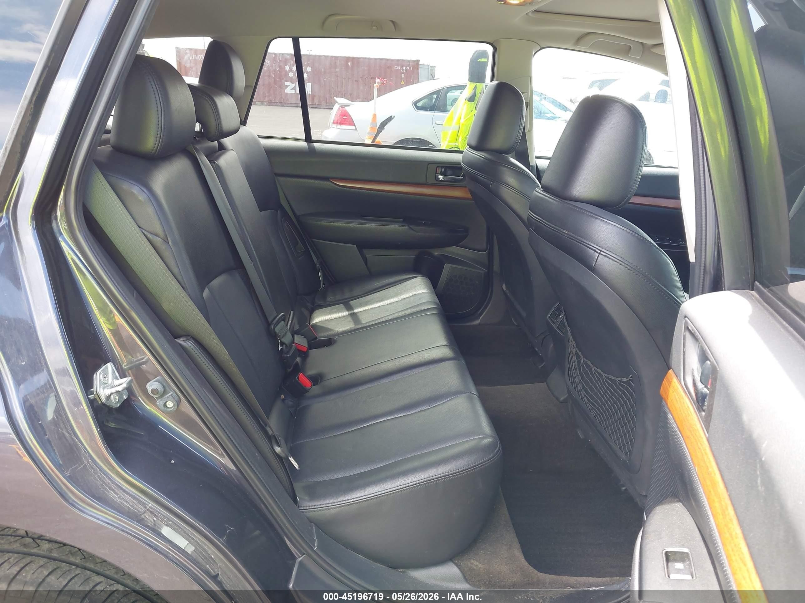 2013 Subaru Outback 2.5i Limited Navy vin: 4S4BRCKC5D3301581
