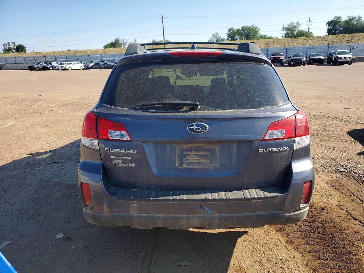 2014 Subaru Outback 2.5i Limited Угольный vin: 4S4BRCKC5E3284105