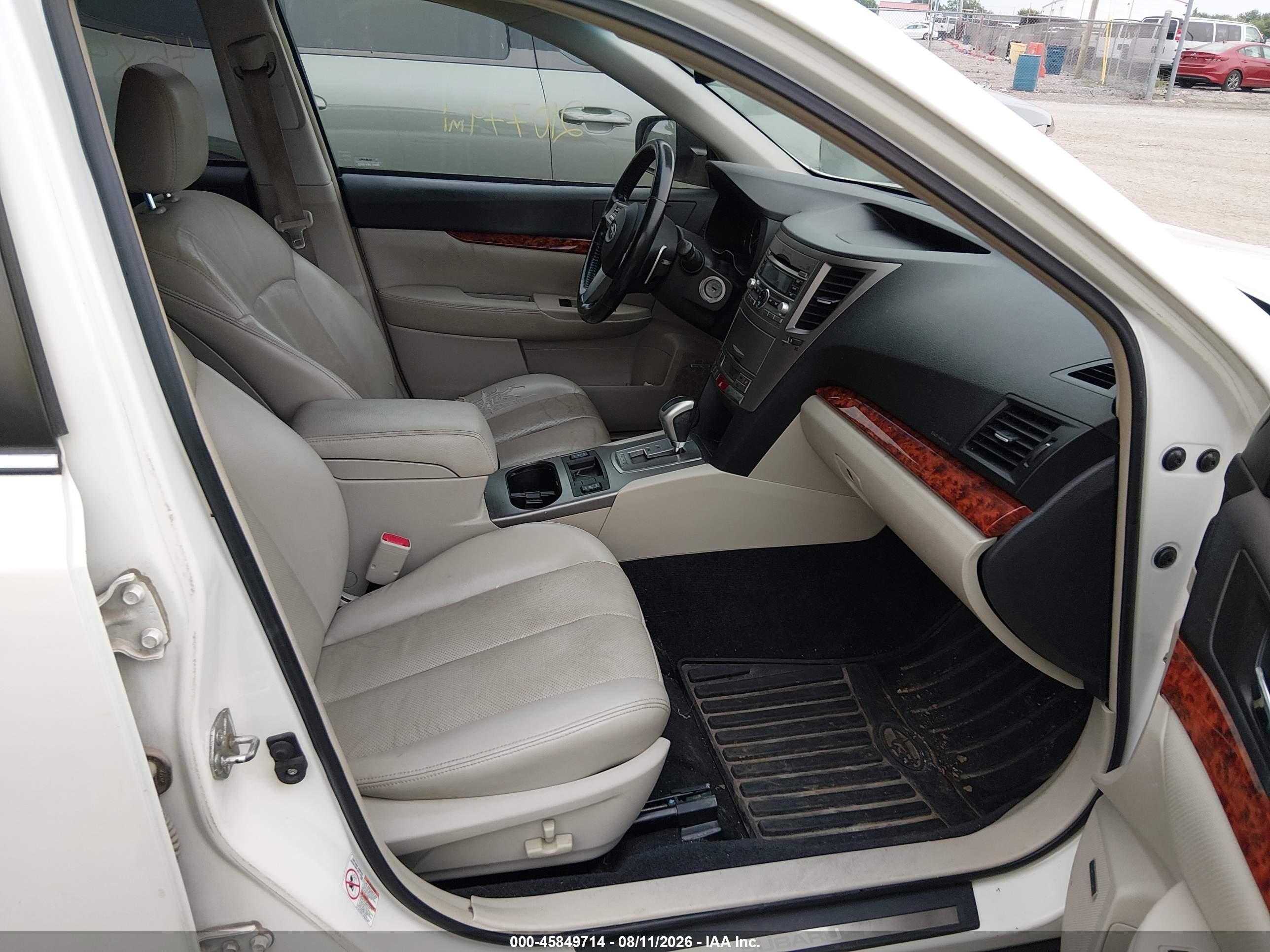 2010 Subaru Outback 2.5i Limited Белый vin: 4S4BRCKC6A3313346