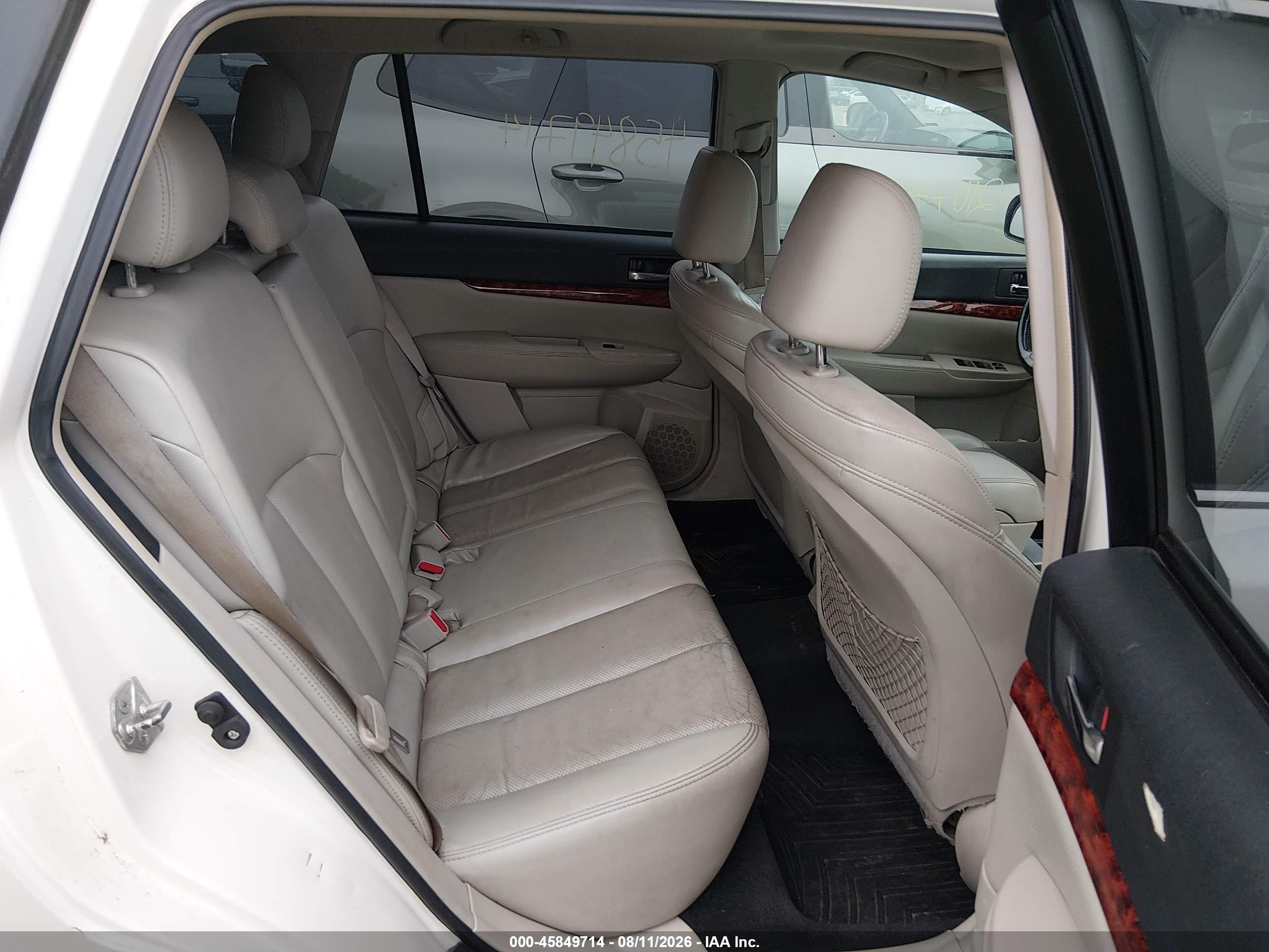2010 Subaru Outback 2.5i Limited Белый vin: 4S4BRCKC6A3313346