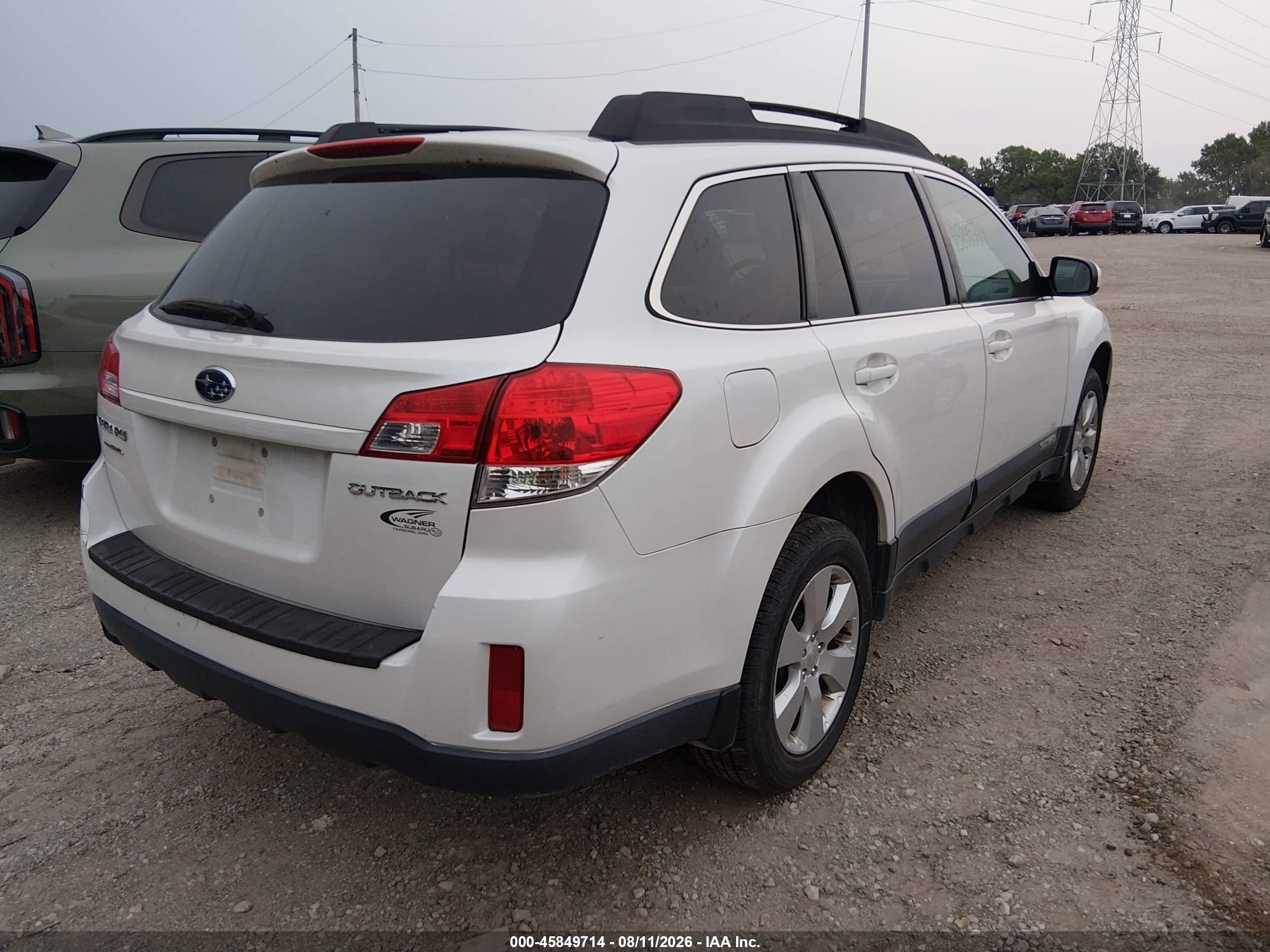 2010 Subaru Outback 2.5i Limited Белый vin: 4S4BRCKC6A3313346