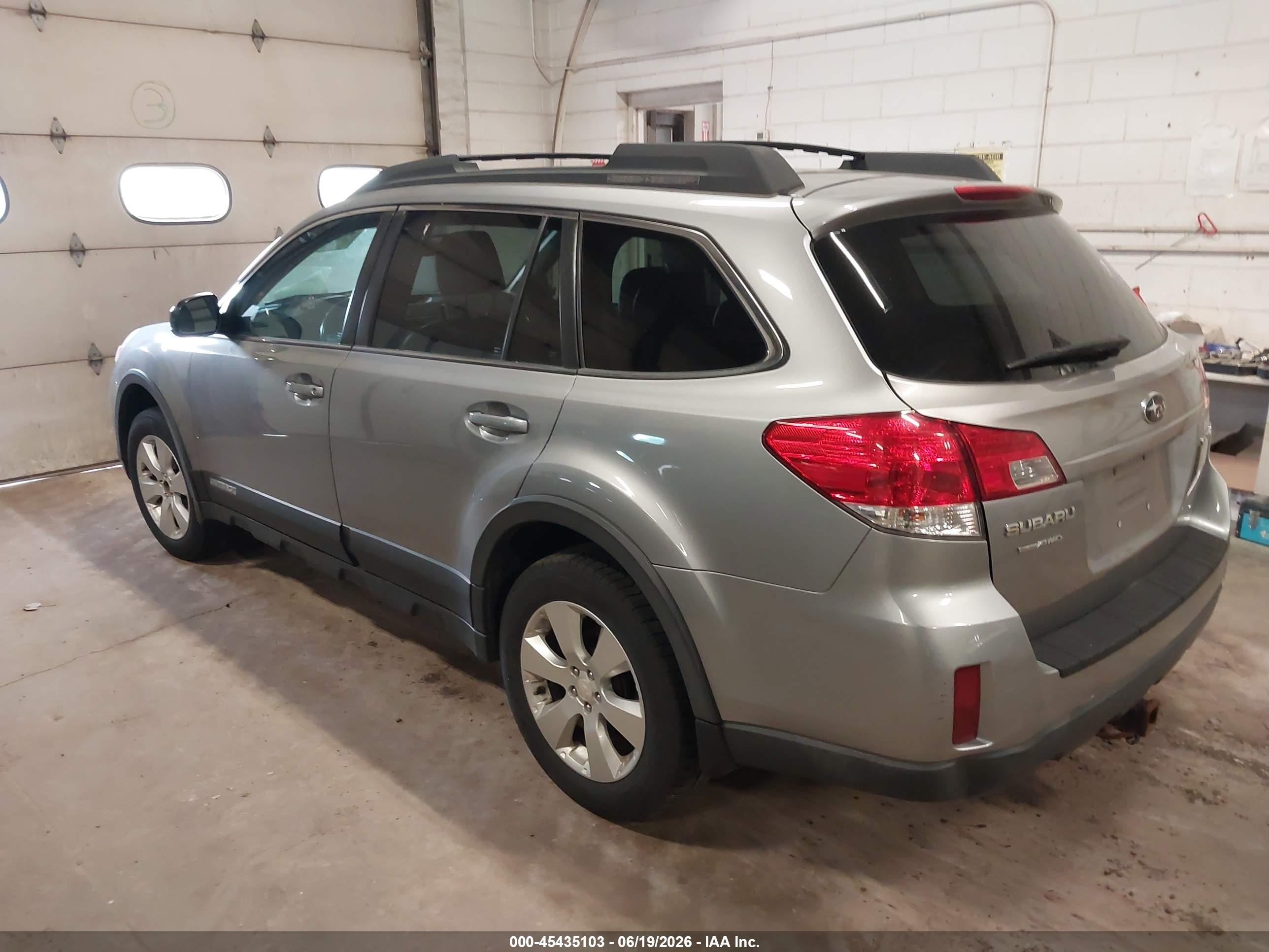 2010 Subaru Outback 2.5i Limited Gray vin: 4S4BRCKC6A3359744