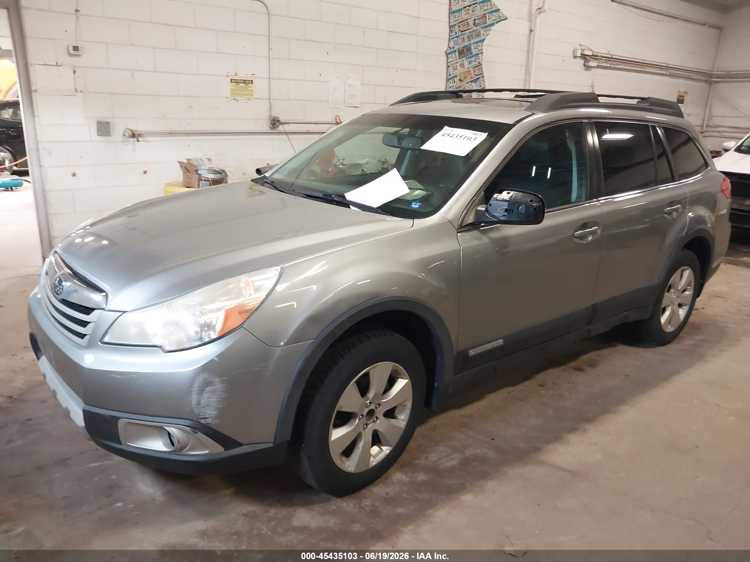 2010 Subaru Outback 2.5i Limited Gray vin: 4S4BRCKC6A3359744
