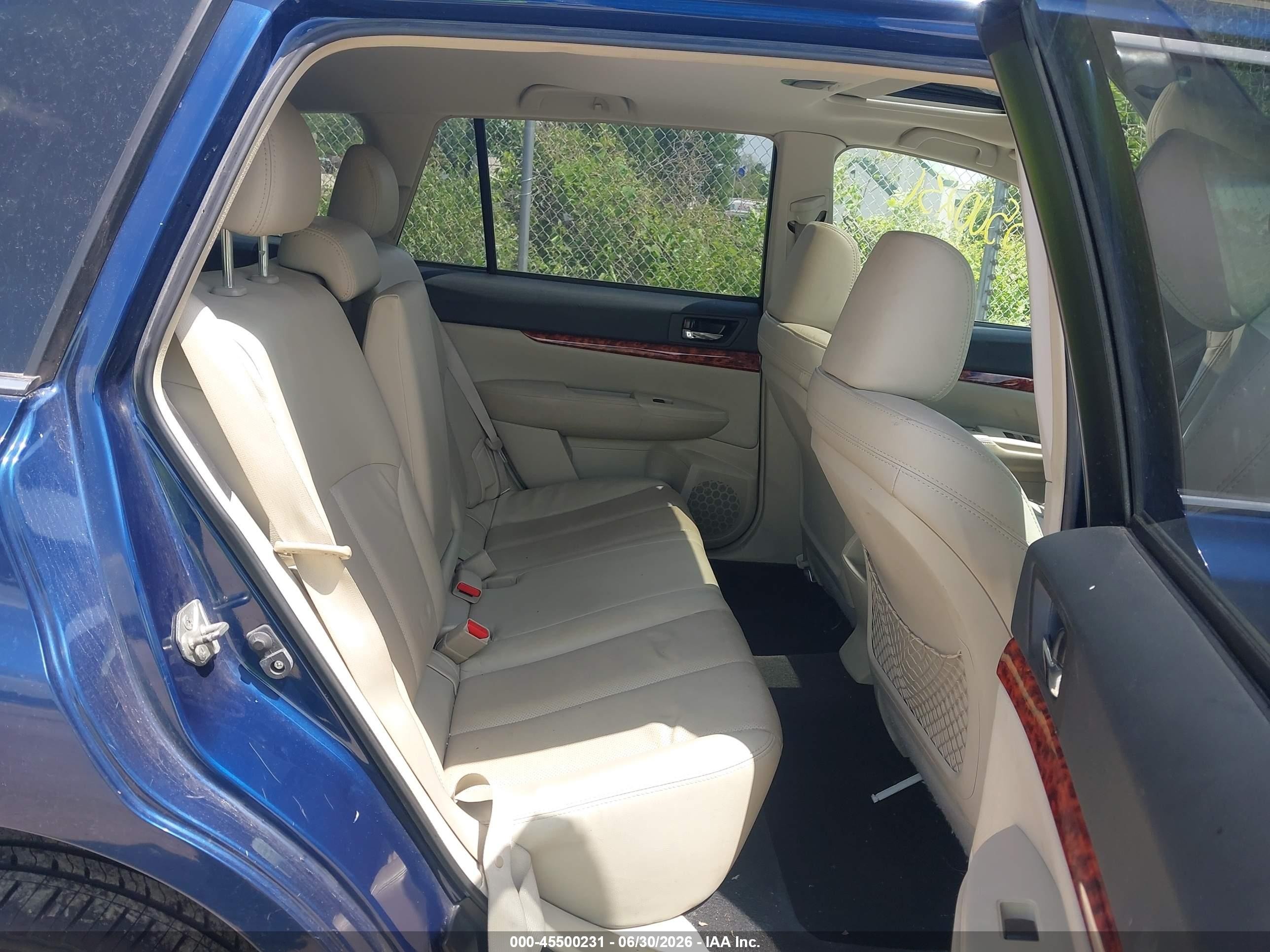 2011 Subaru Outback 2.5i Limited Blue vin: 4S4BRCKC6B3355811