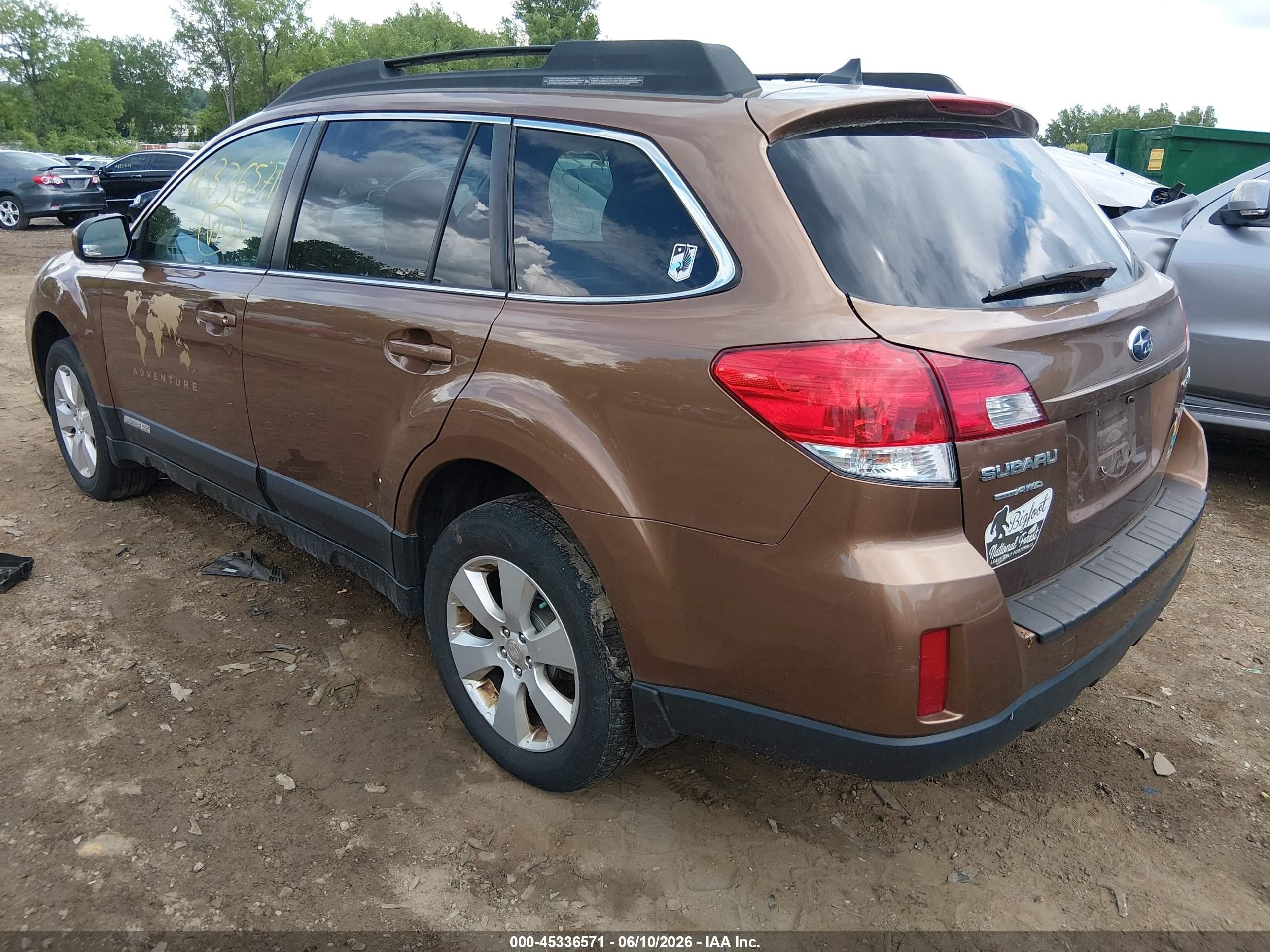 2011 Subaru Outback 2.5i Limited Tan vin: 4S4BRCKC6B3412704