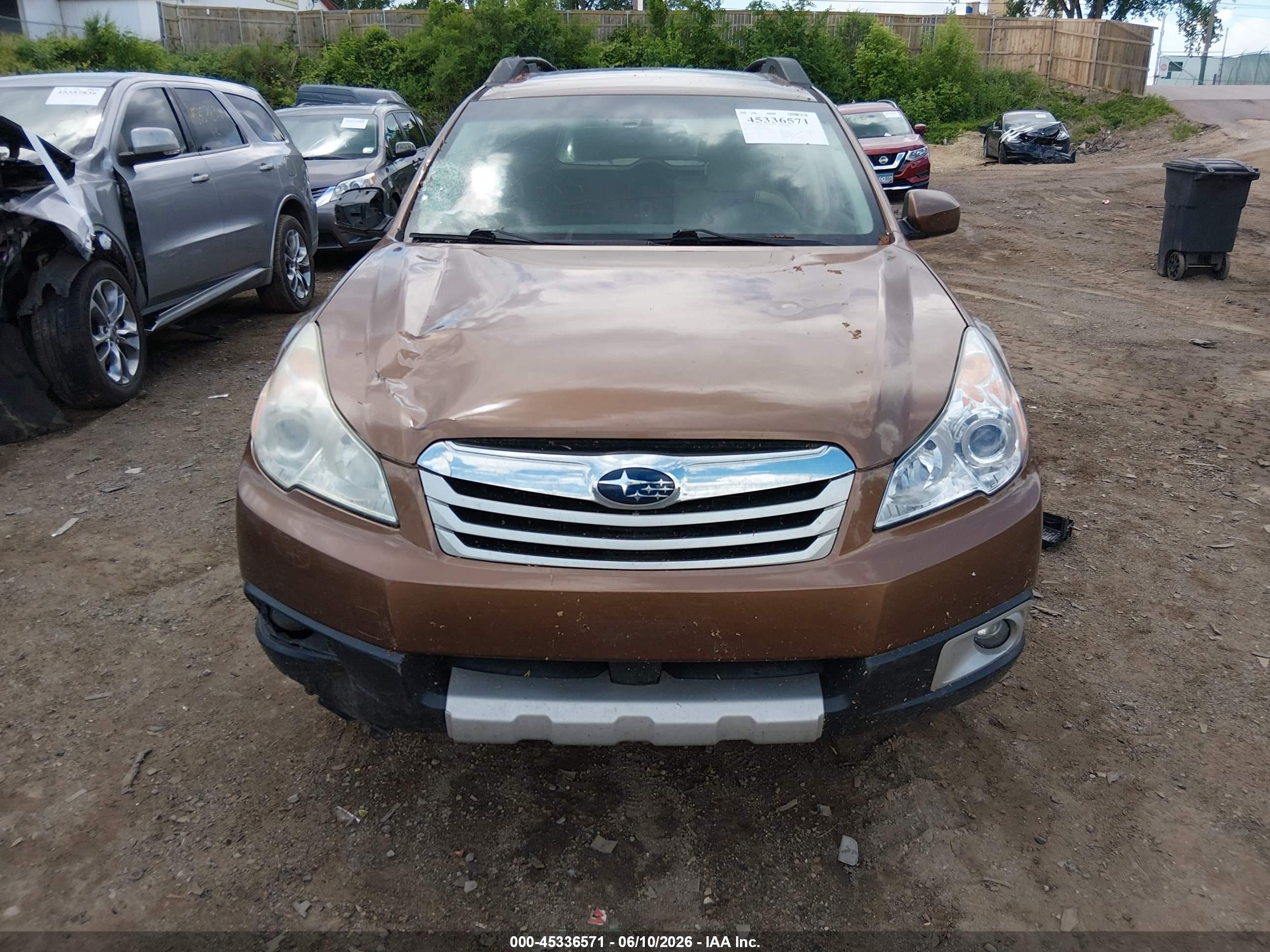 2011 Subaru Outback 2.5i Limited Tan vin: 4S4BRCKC6B3412704