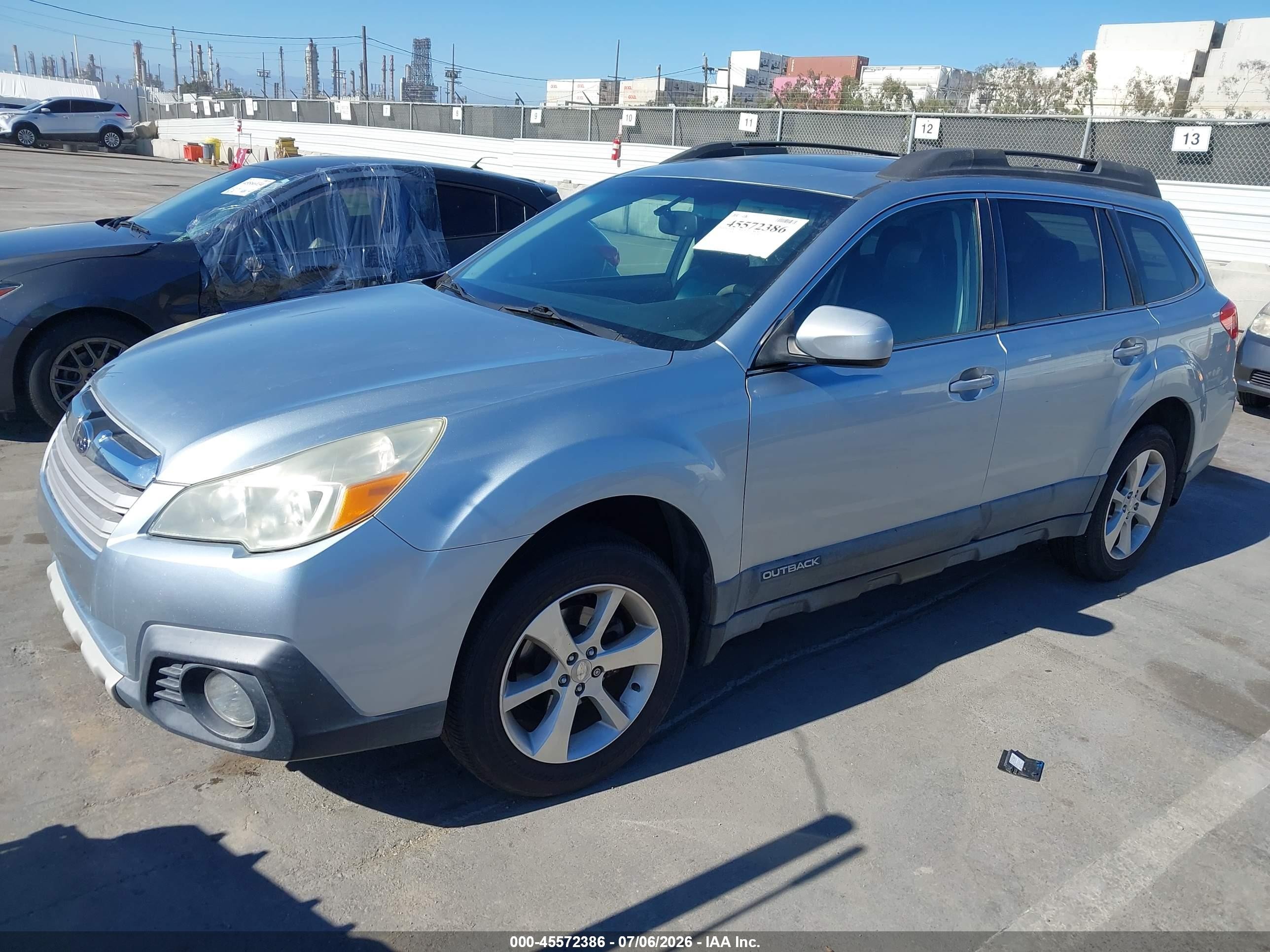 2013 Subaru Outback 2.5i Limited Серебряный vin: 4S4BRCKC6D3308832