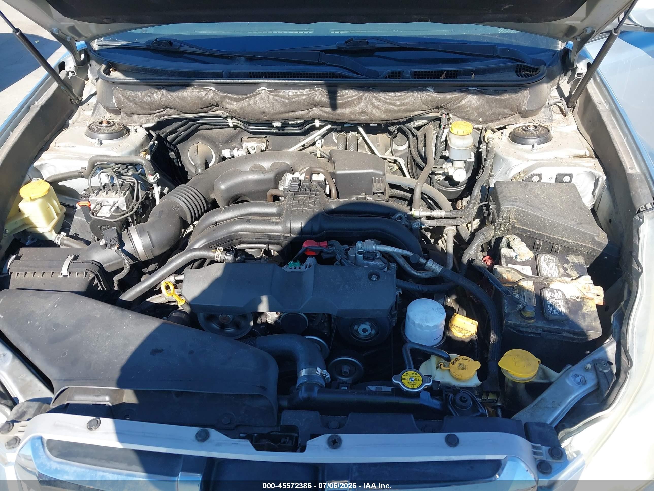 2013 Subaru Outback 2.5i Limited Серебряный vin: 4S4BRCKC6D3308832