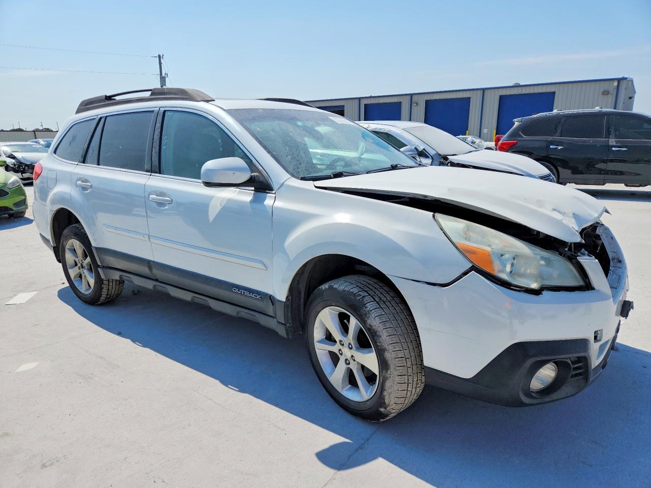 2013 Subaru Outback 2.5i Limited White vin: 4S4BRCKC6D3314002