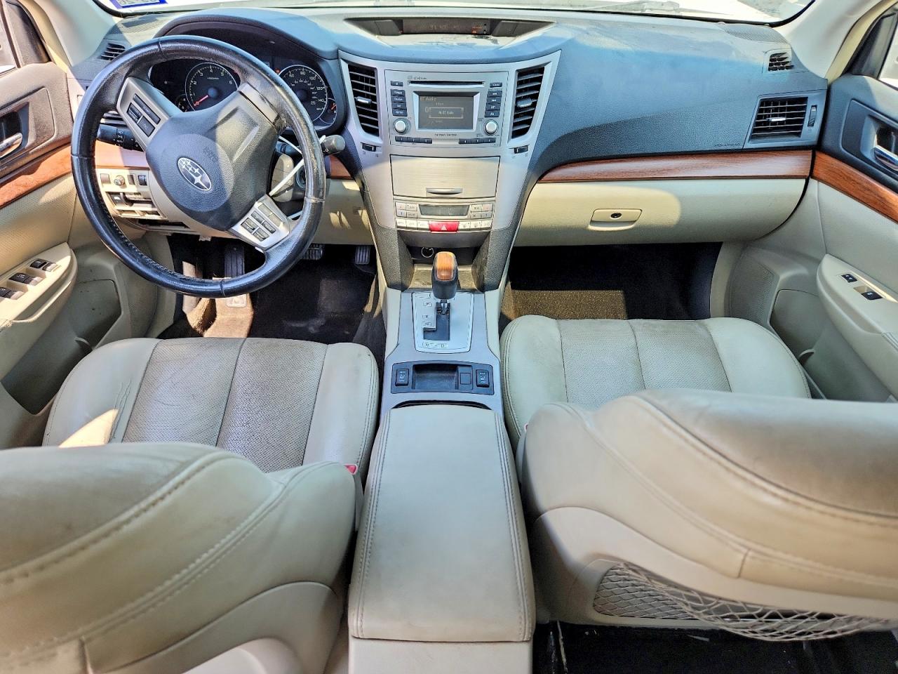 2013 Subaru Outback 2.5i Limited White vin: 4S4BRCKC6D3314002