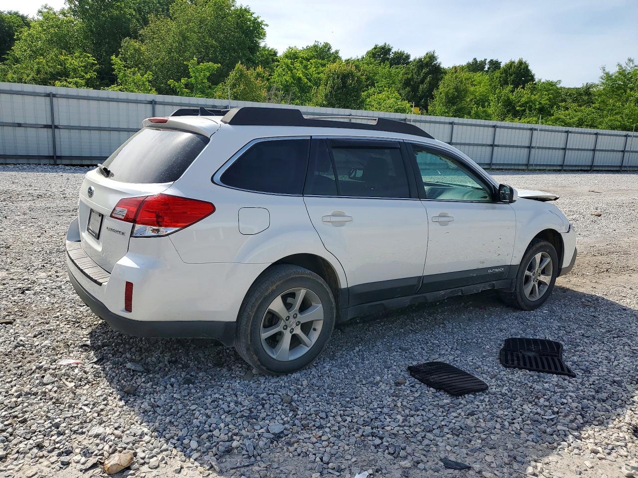 2014 Subaru Outback 2.5i Limited White vin: 4S4BRCKC6E3220221