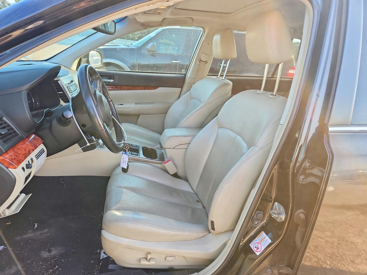 2010 Subaru Outback 2.5i Limited Black vin: 4S4BRCKC7A3334626