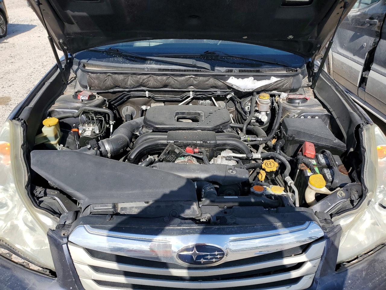 2011 Subaru Outback 2.5i Limited Gray vin: 4S4BRCKC7B3348205