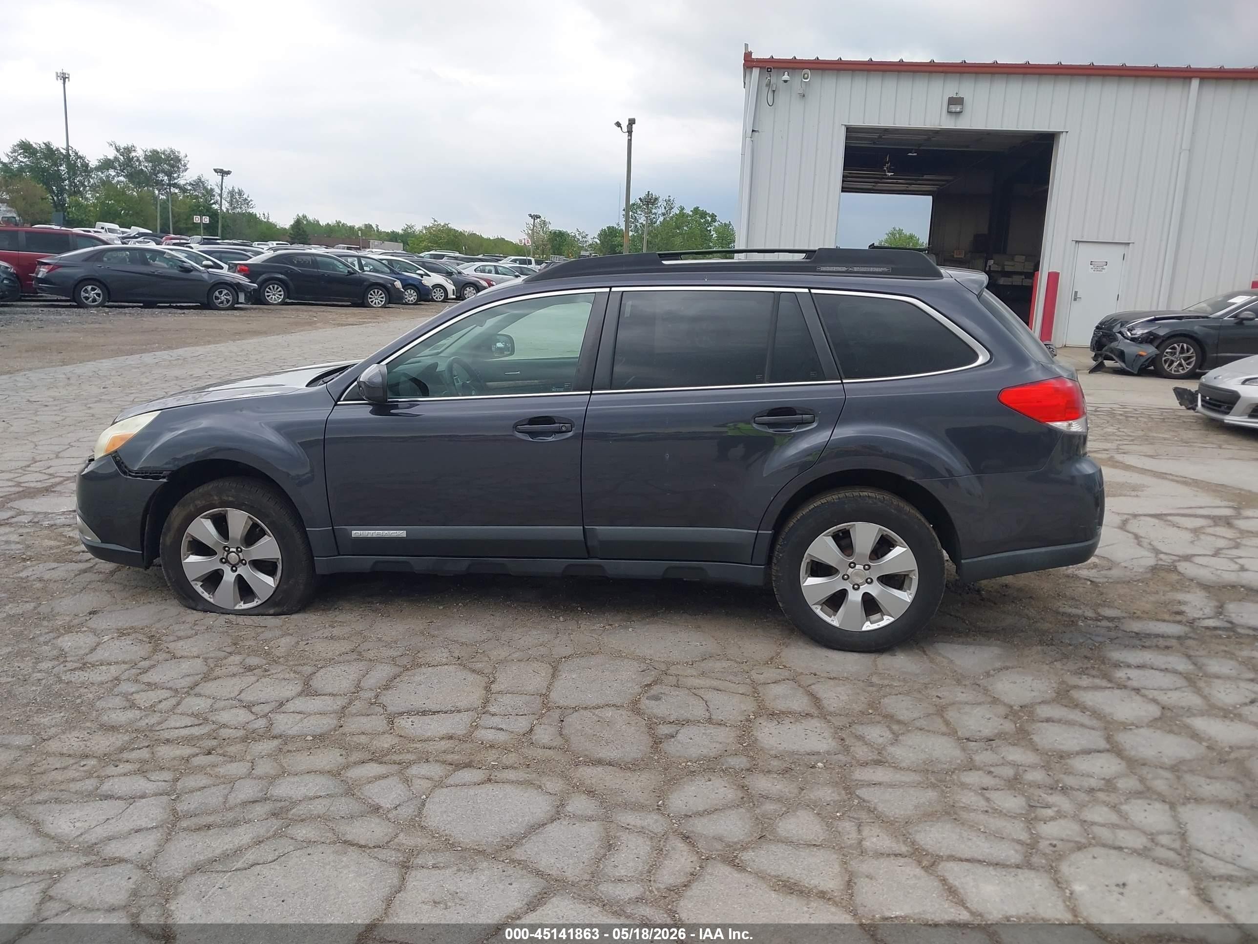 2011 Subaru Outback 2.5i Limited Gray vin: 4S4BRCKC7B3352206