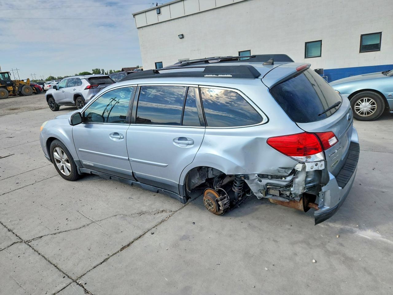 2012 Subaru Outback 2.5i Limited Silver vin: 4S4BRCKC7C3258411