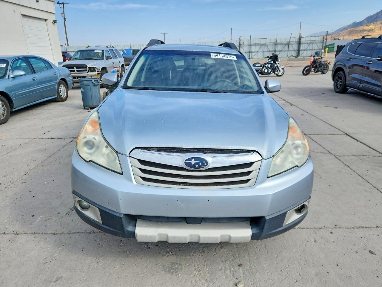 2012 Subaru Outback 2.5i Limited Silver vin: 4S4BRCKC7C3258411